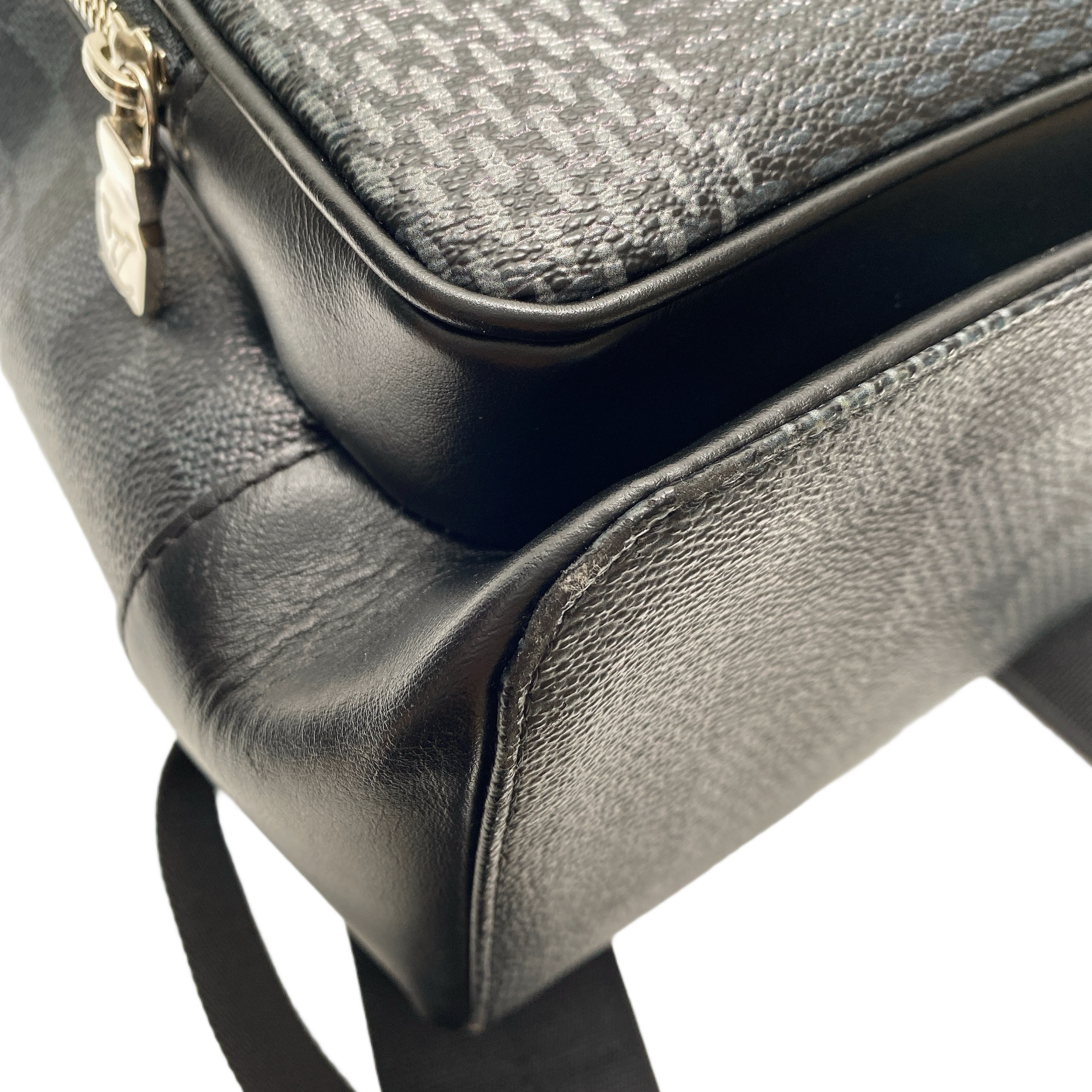 LV GRAPHITE BACKPACK