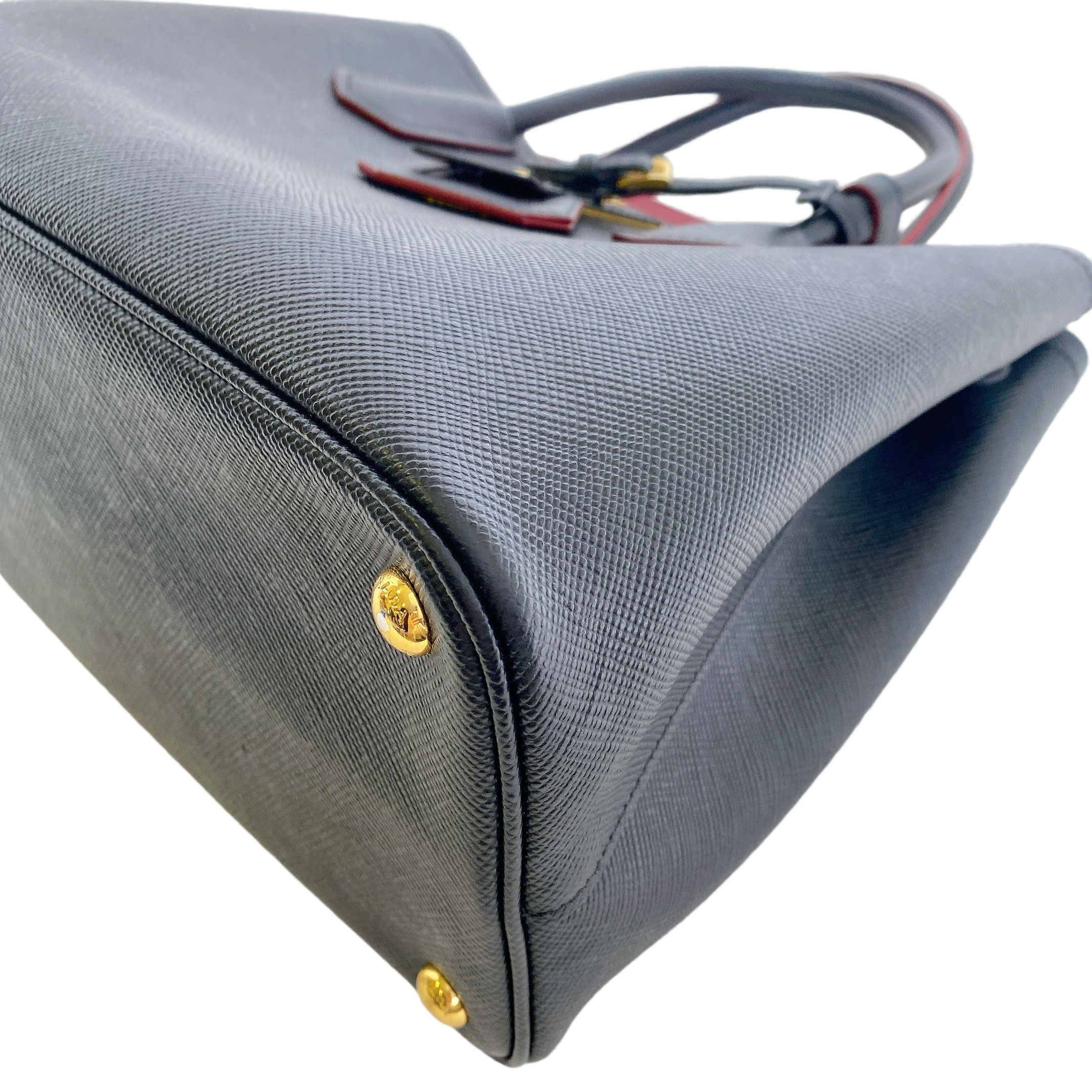 PRADA SAFFIANO CUIR IN BLACK