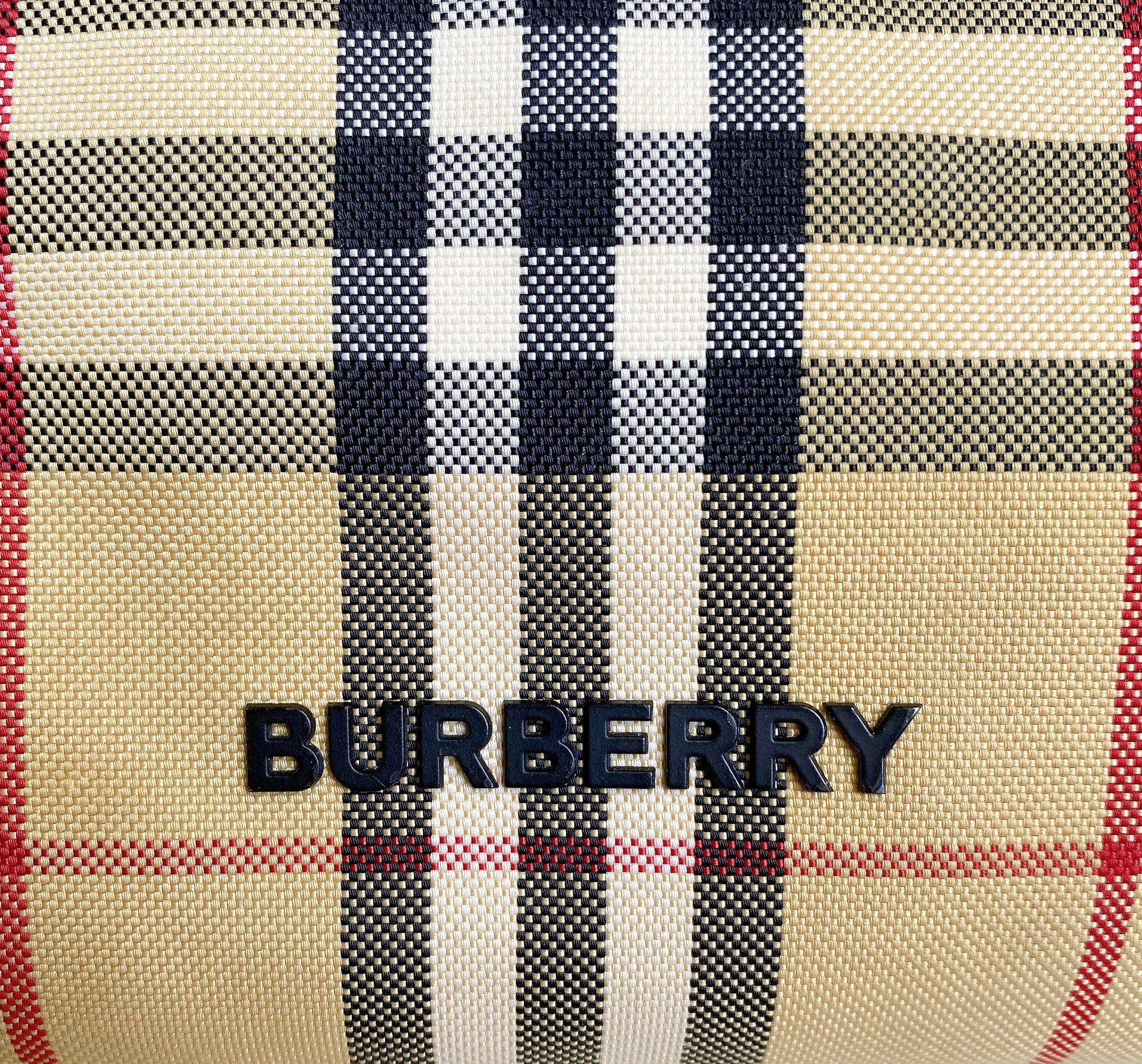 BURBERRY SLING BAG