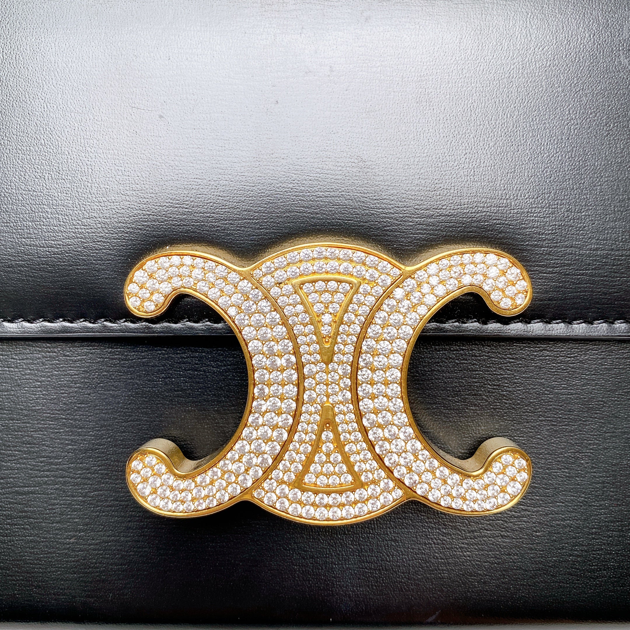 CELINE TRIOMPHE CLAUDE CHAIN SHOULDER BAG - DIAMOND LOGO
