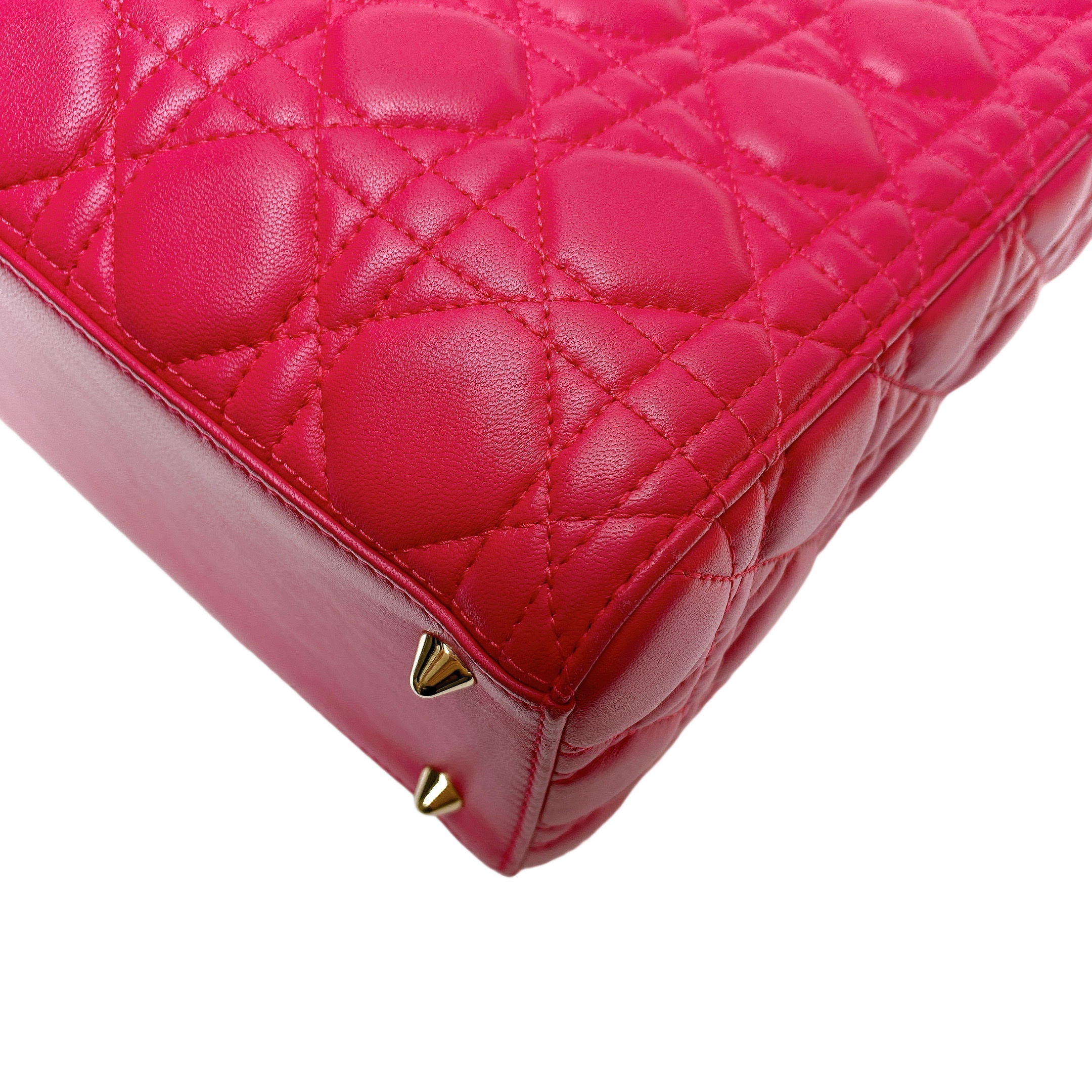 LADY DIOR MEDIUM IN FUCHSIA