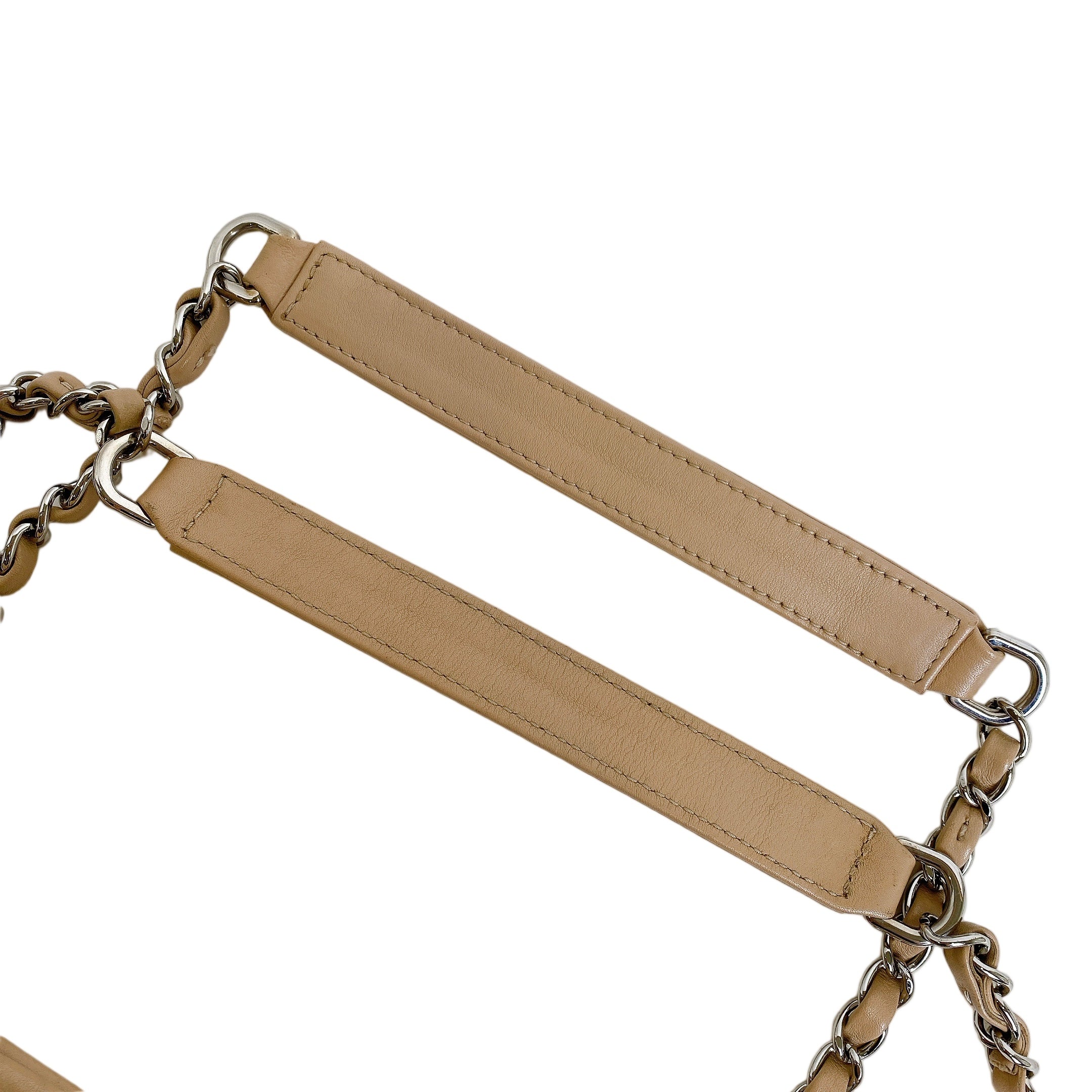 CHANEL TOTE IN BEIGE