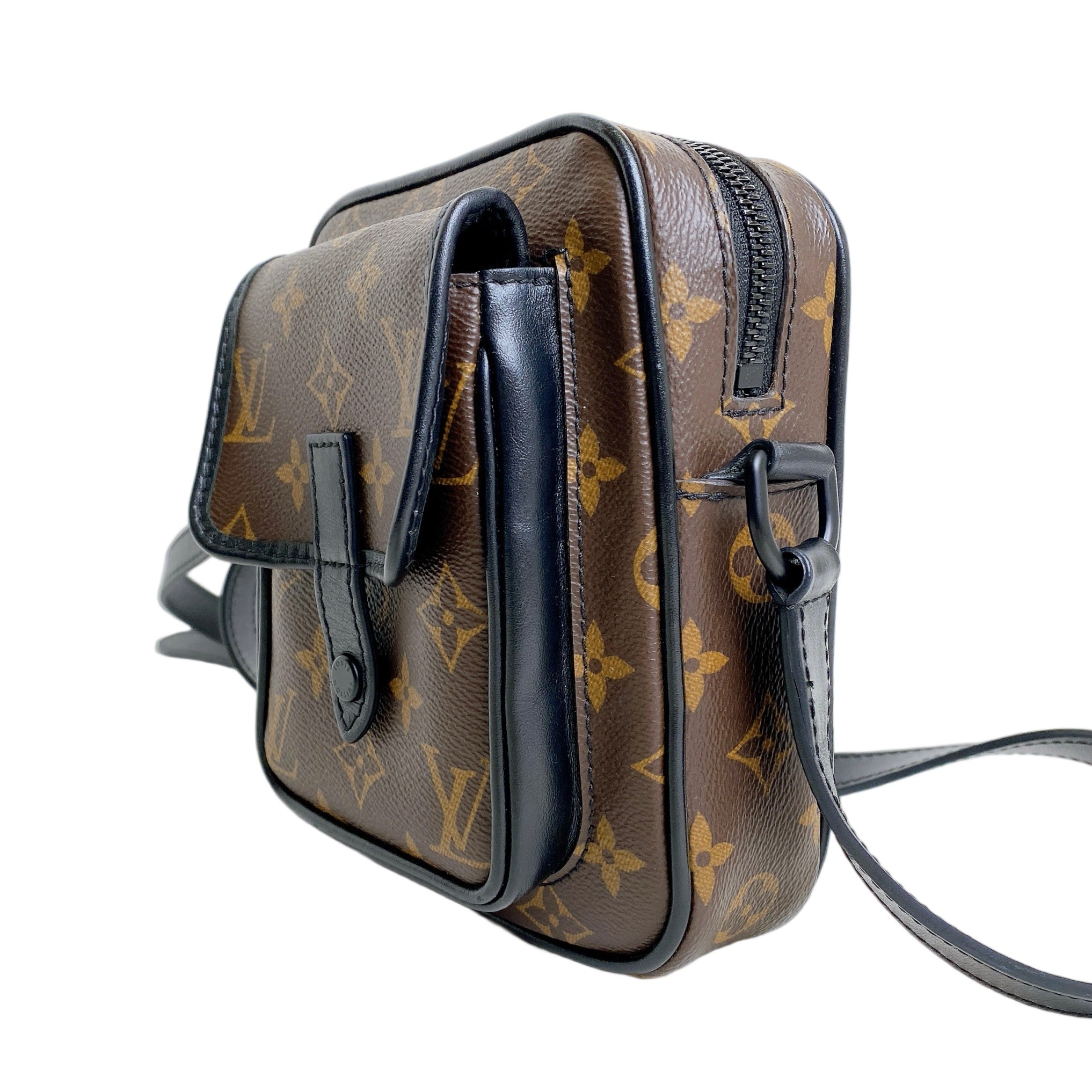 LV CHRISTOPHER WEARABLE