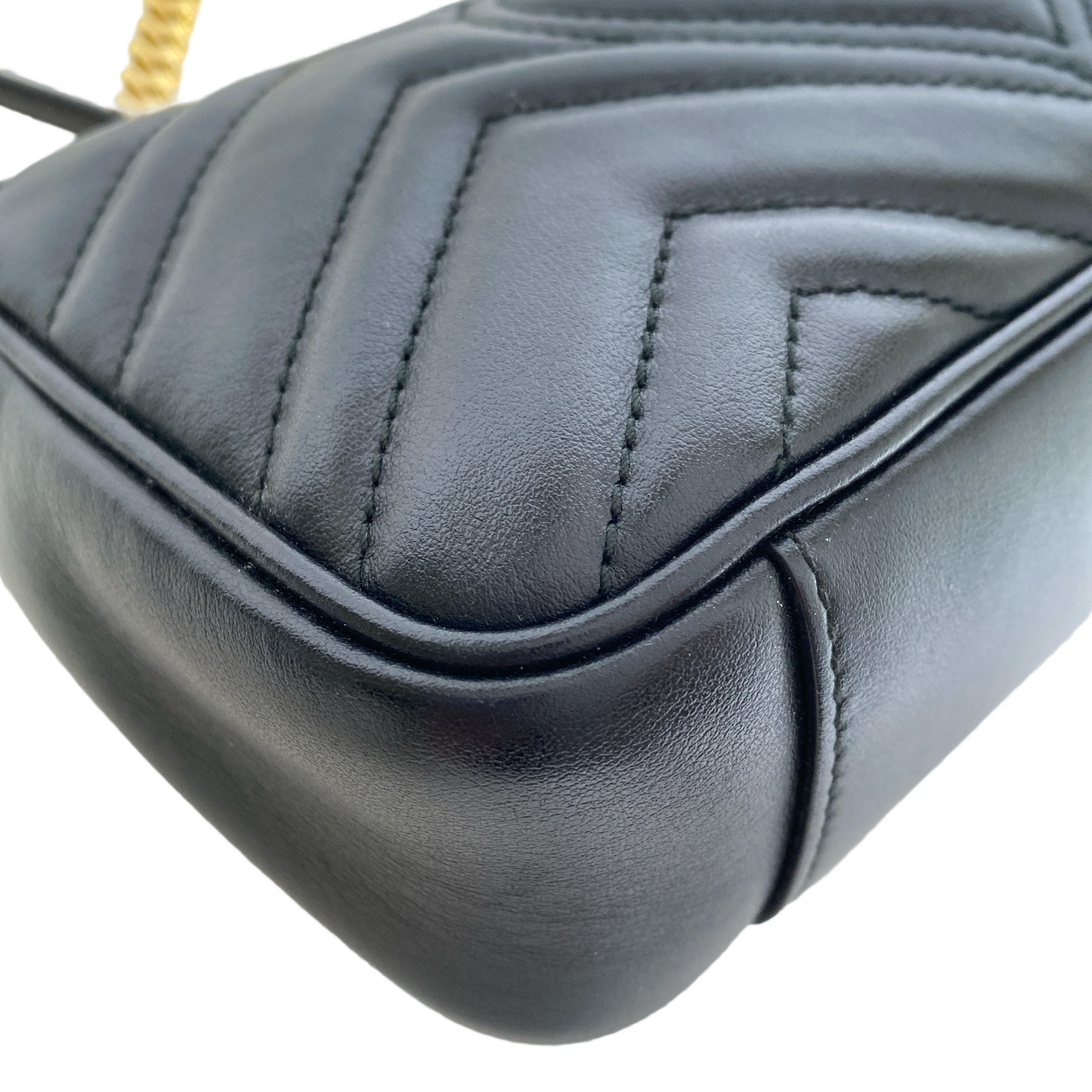 GUCCI MARMONT MINI IN BLACK