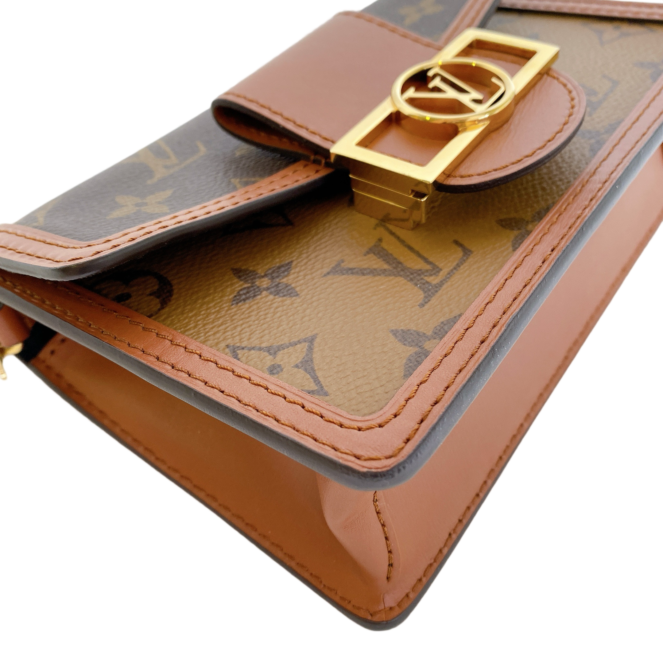 LV DAUPHINE CHAIN WALLET