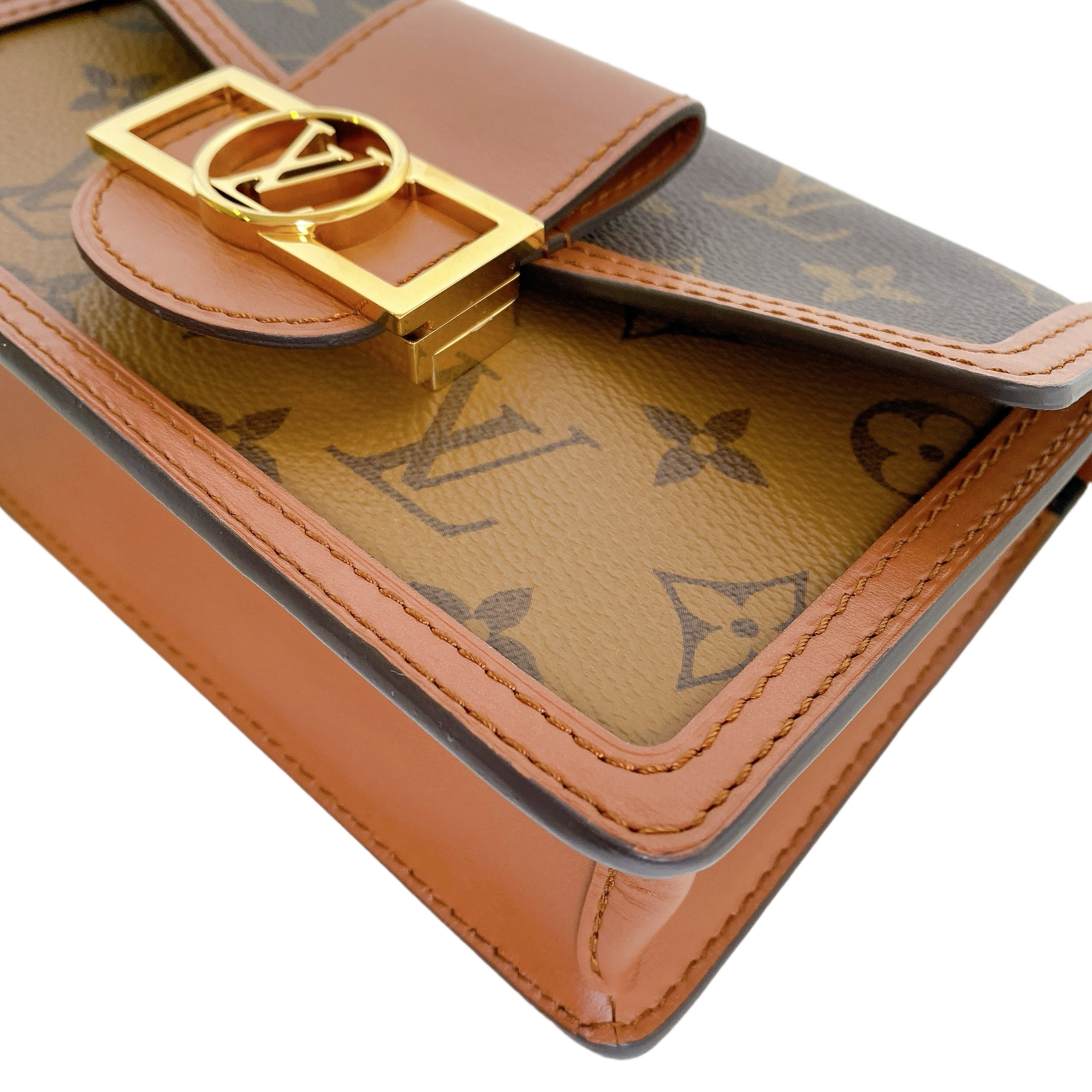 LV DAUPHINE CHAIN WALLET