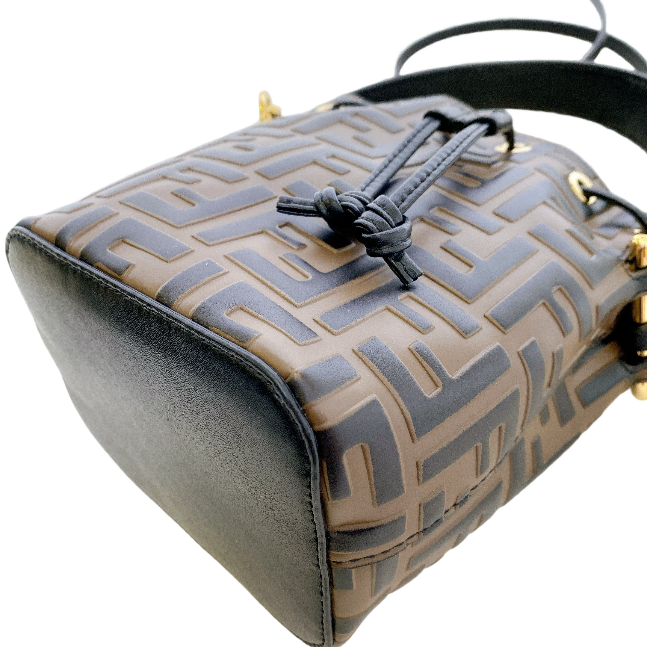 FENDI MON TRESOR BUCKET