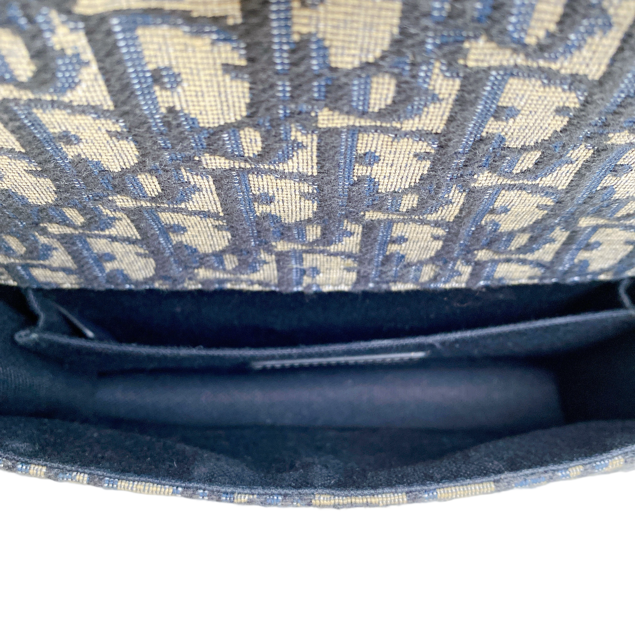 DIOR MONTAIGNE 30 EAST WEST