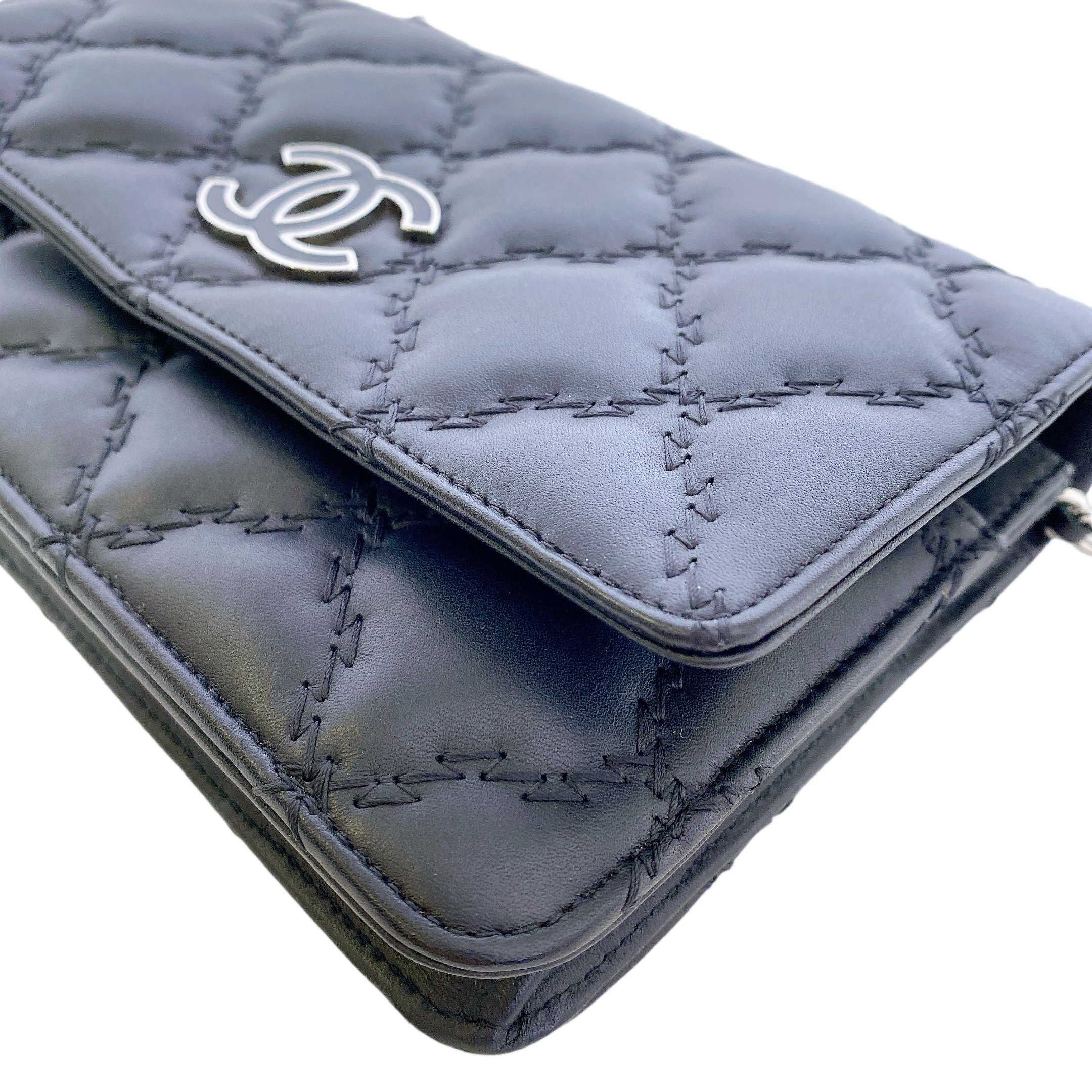 CHANEL PUFFY QUILTING WOC