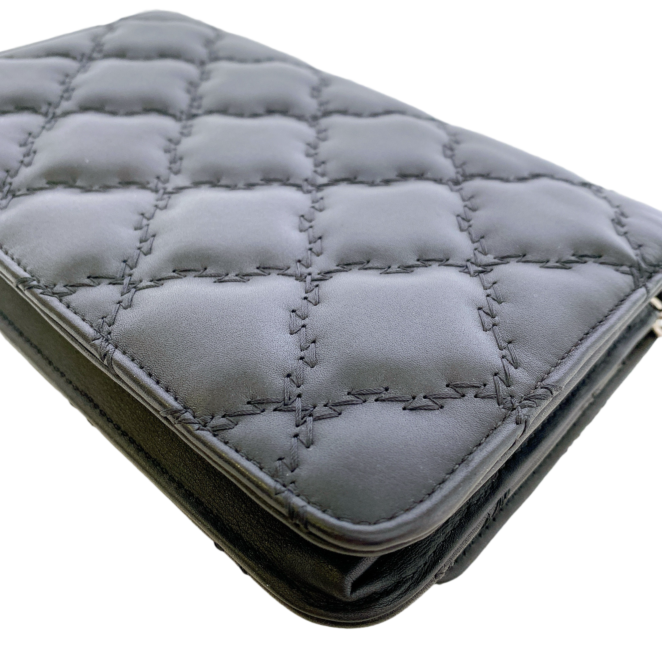 CHANEL PUFFY QUILTING WOC