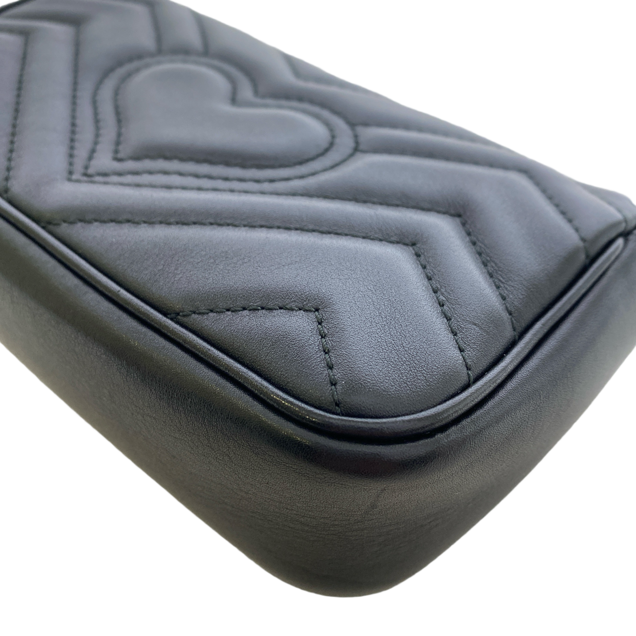 GUCCI MARMONT SUPERMINI IN BLACK