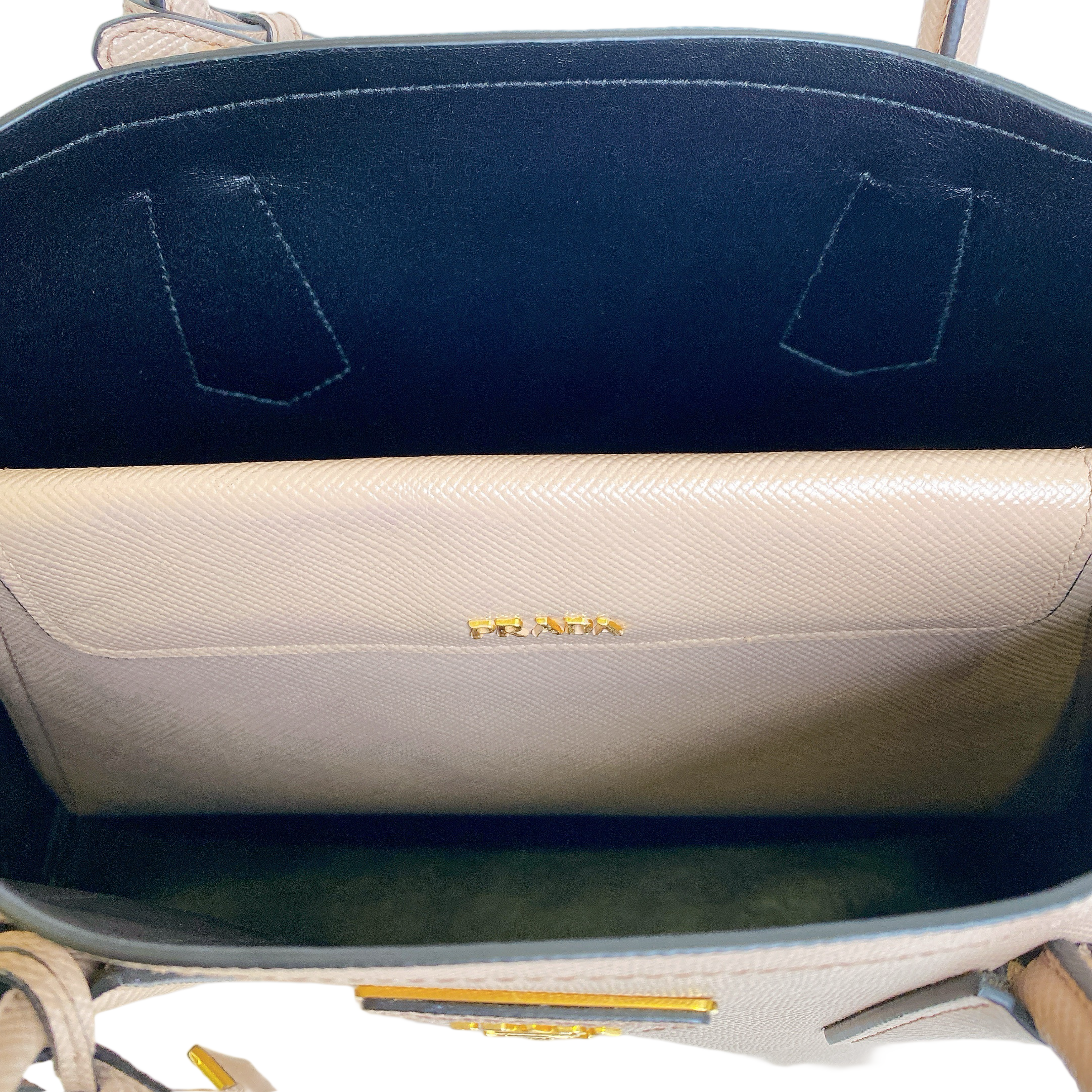 PRADA SAFFIANO CUIR IN BEIGE