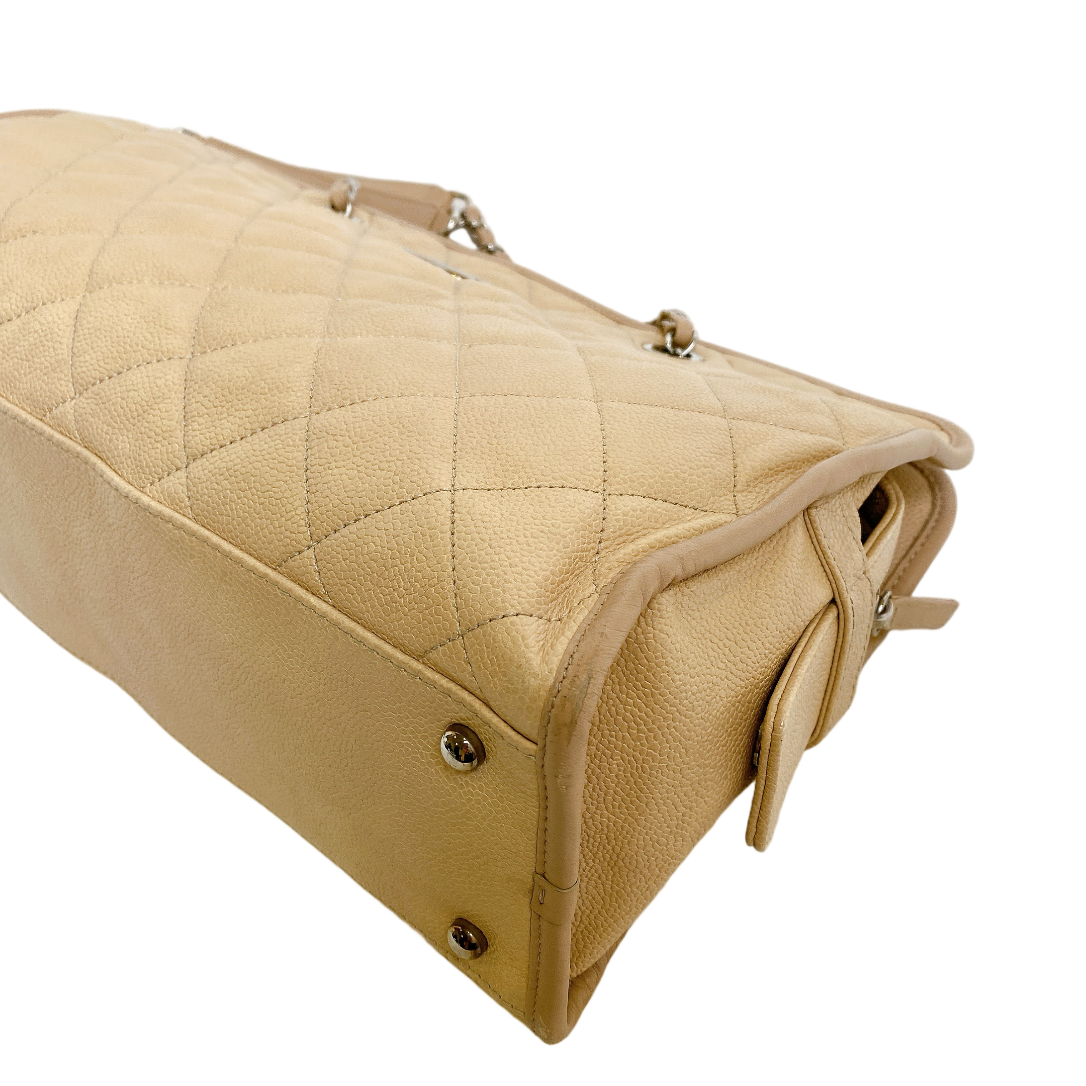 CHANEL TOTE IN BEIGE