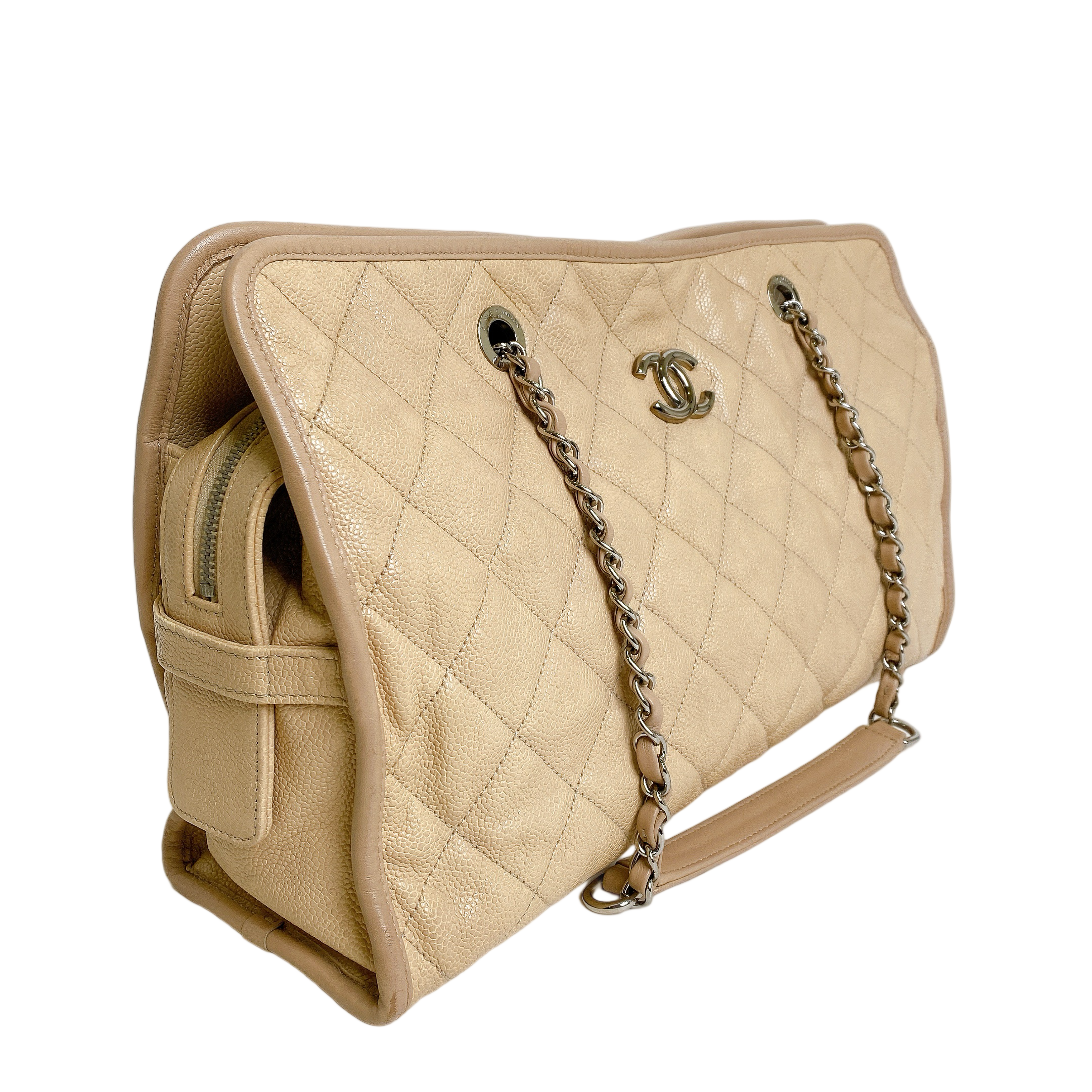 CHANEL TOTE IN BEIGE