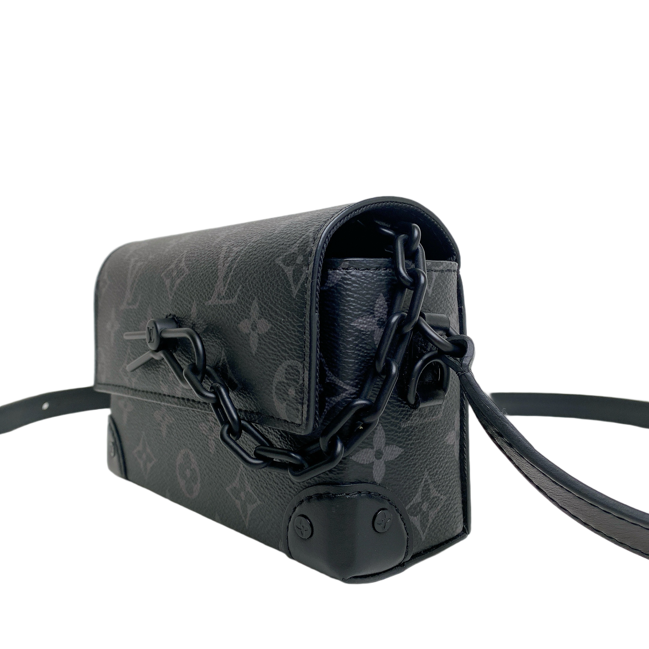 LV STEAMER WEARABLE WALLET IN BLACK