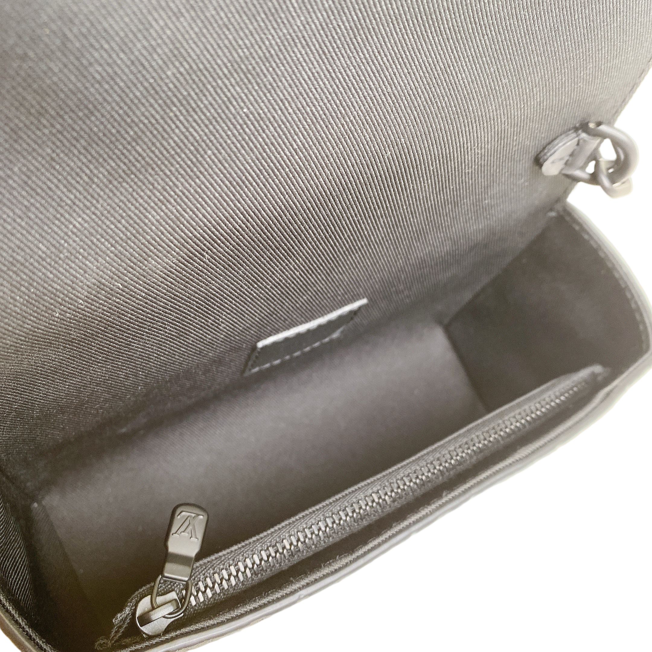 LV STEAMER WEARABLE EMPREINTE