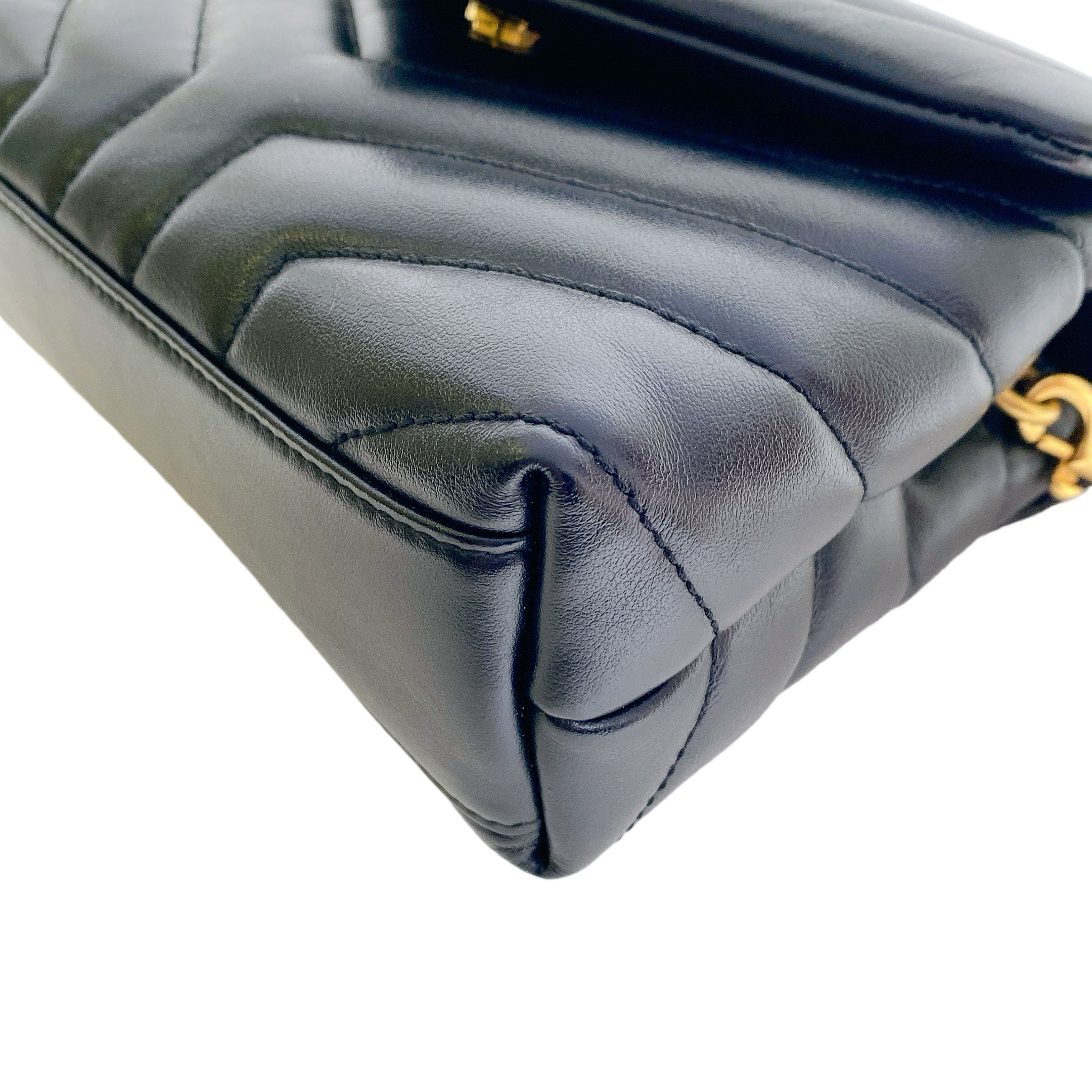 YSL LOULOU IN BLACK