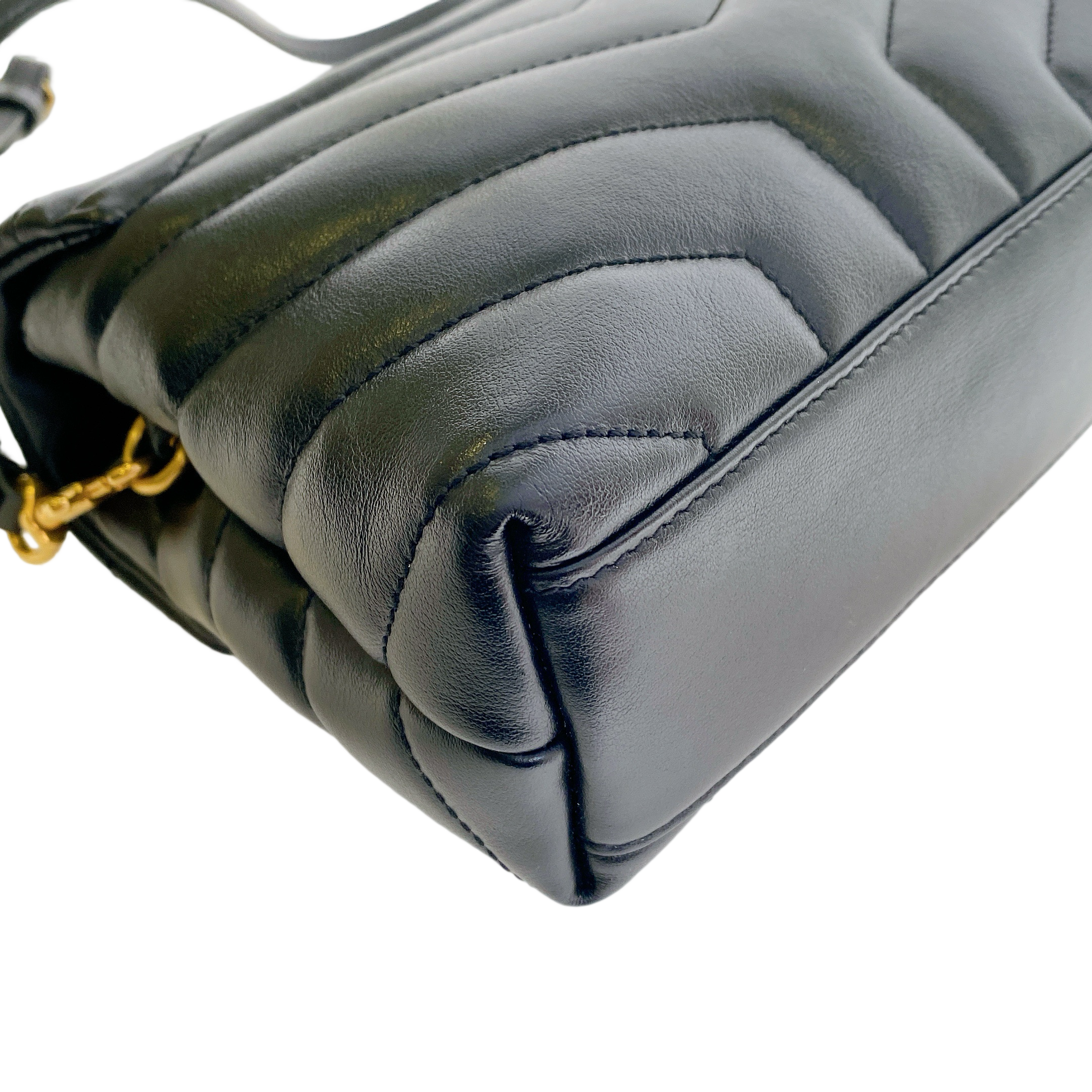 YSL LOULOU IN BLACK
