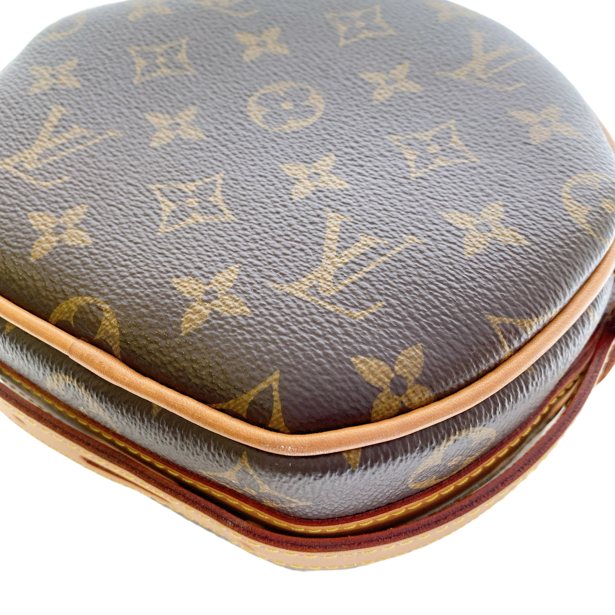 LV Boite Chapeau Souple PM
