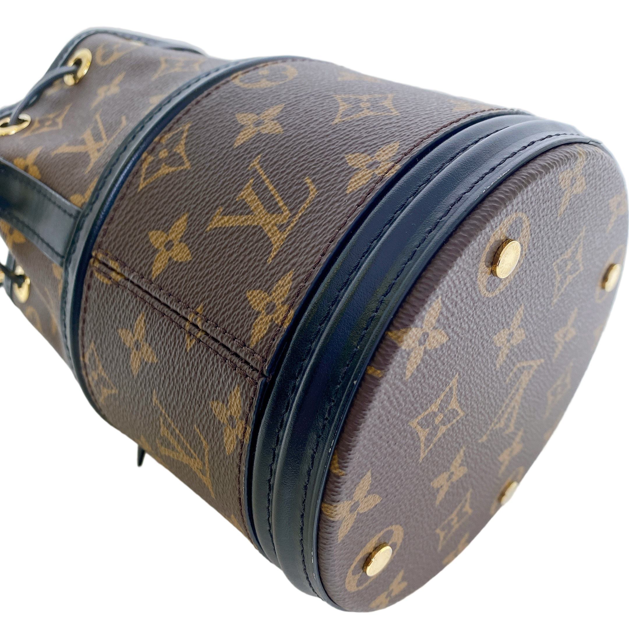 LV CANOE