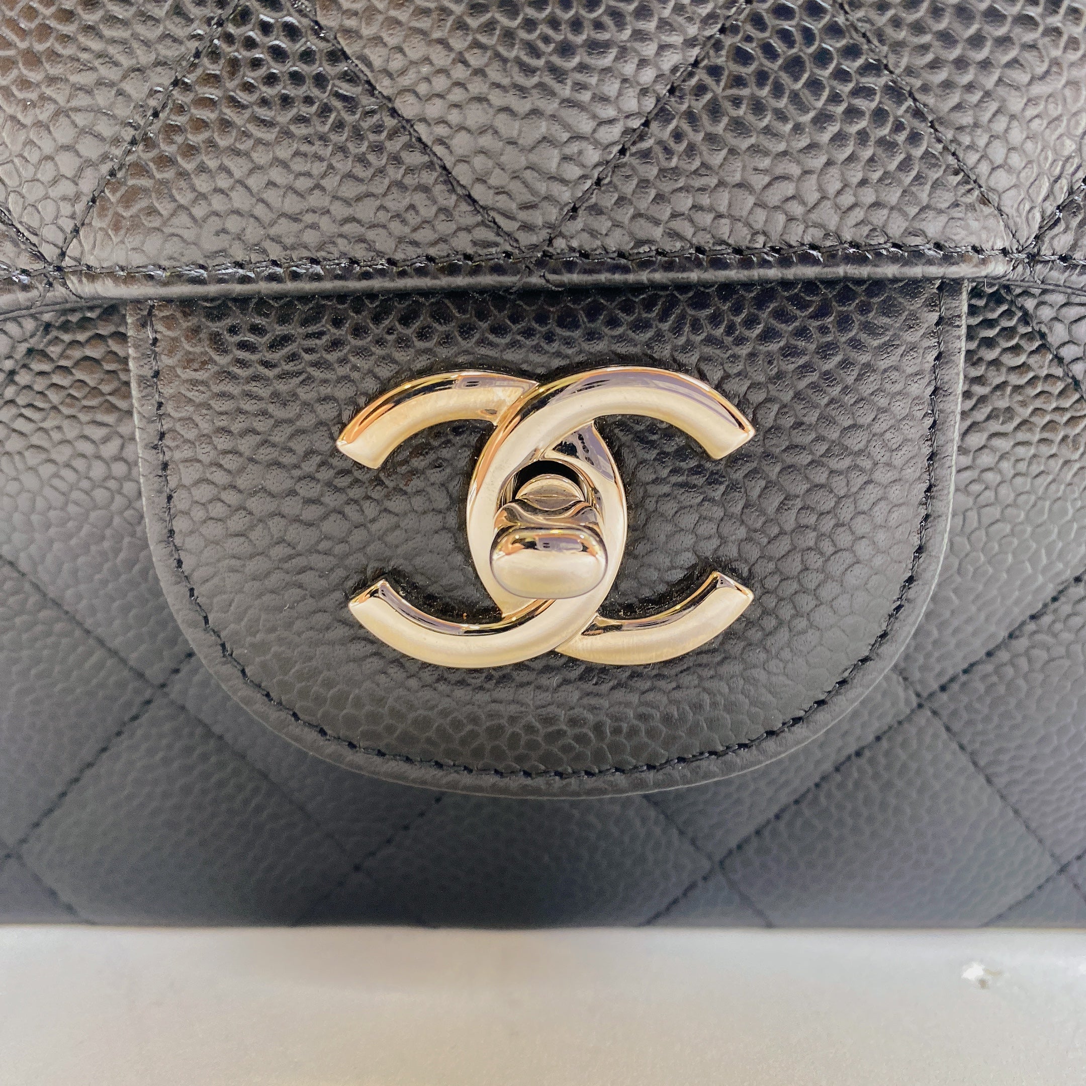 CHANEL CLASSIC JUMBO CAVIAR SHW