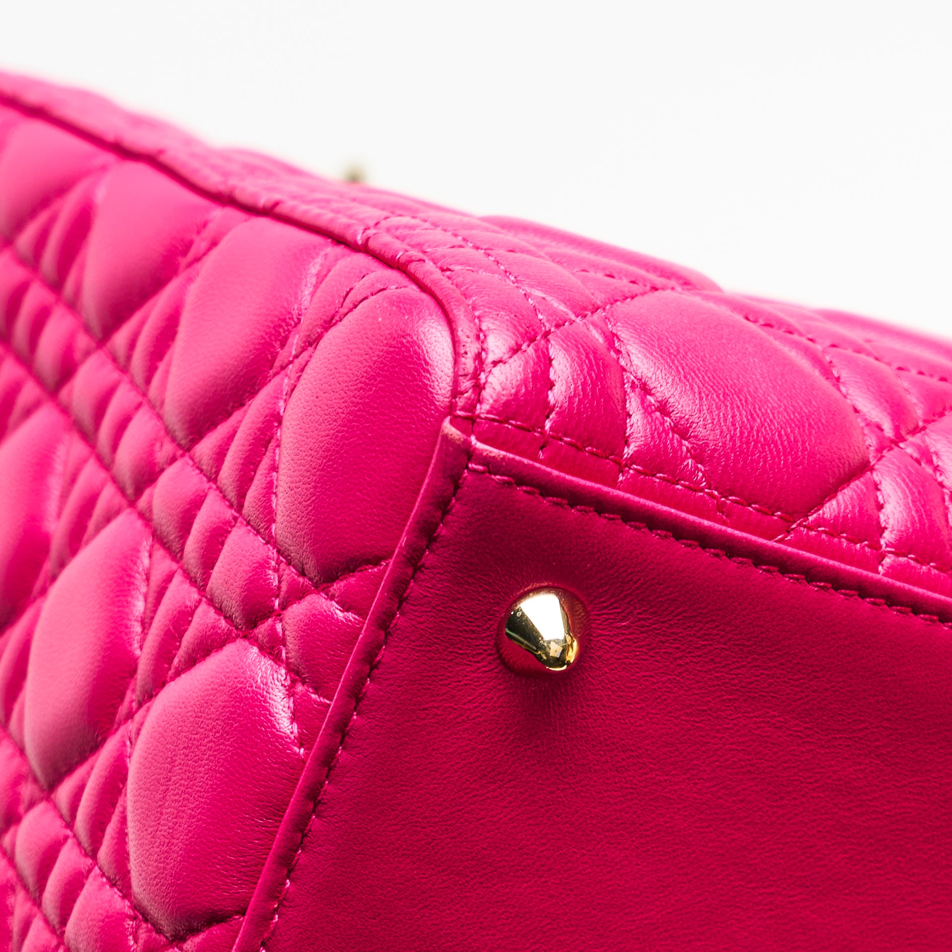 LADY DIOR MEDIUM IN FUCHSIA