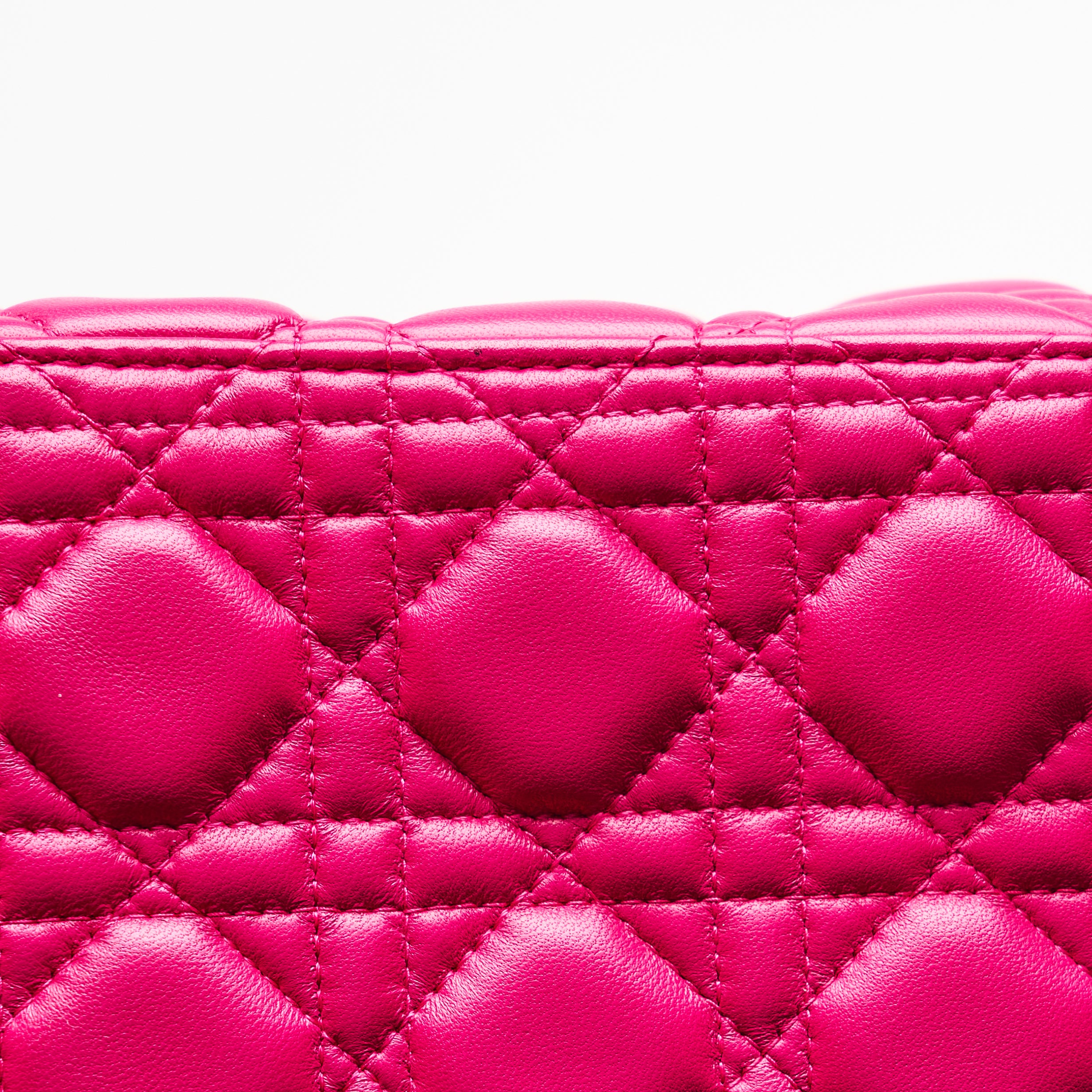 LADY DIOR MEDIUM IN FUCHSIA