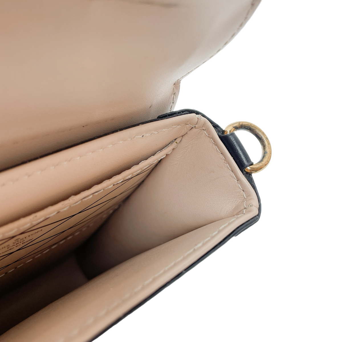 LV POCHETTE TRUNK VERTICALE BOX