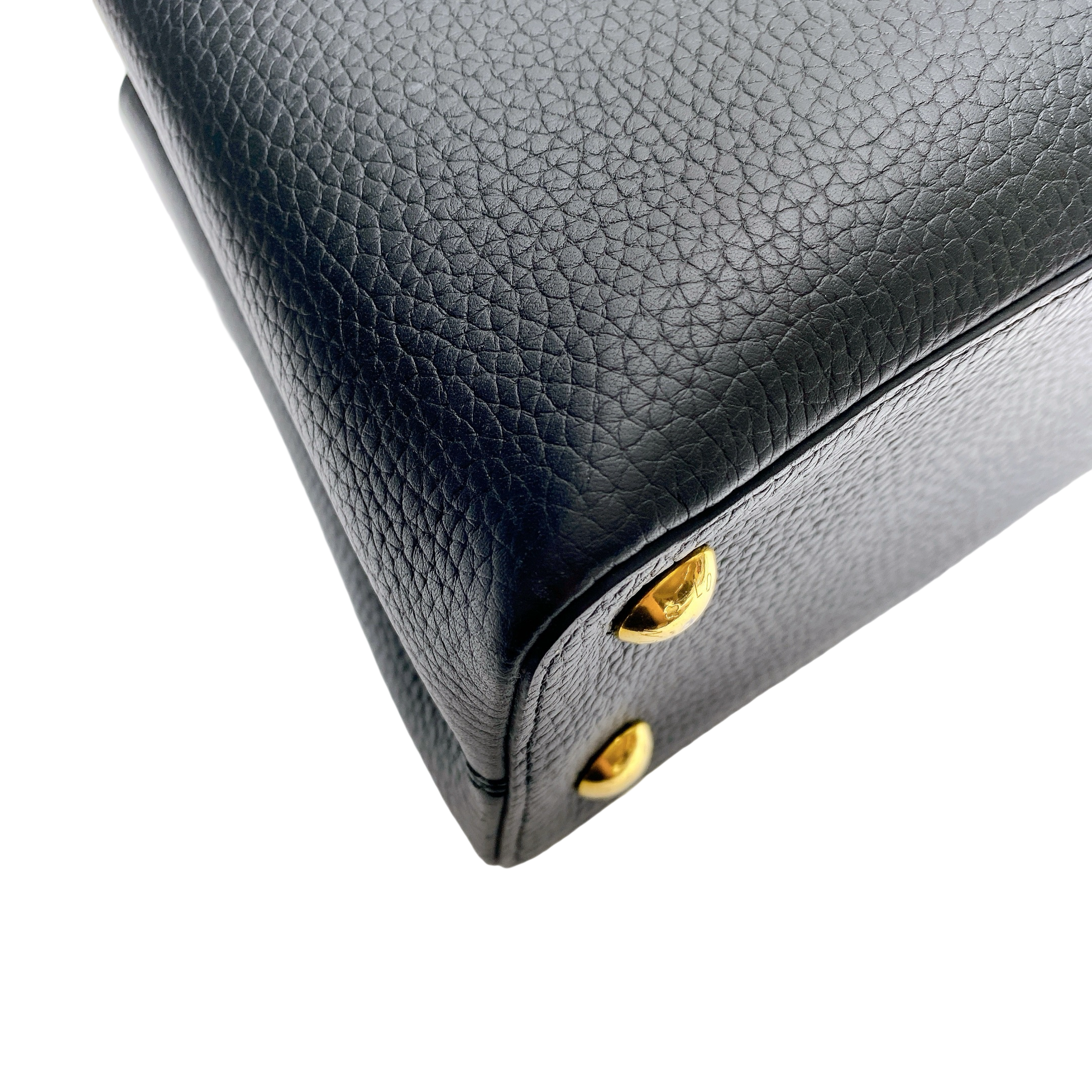 LV CAPUCINES MM