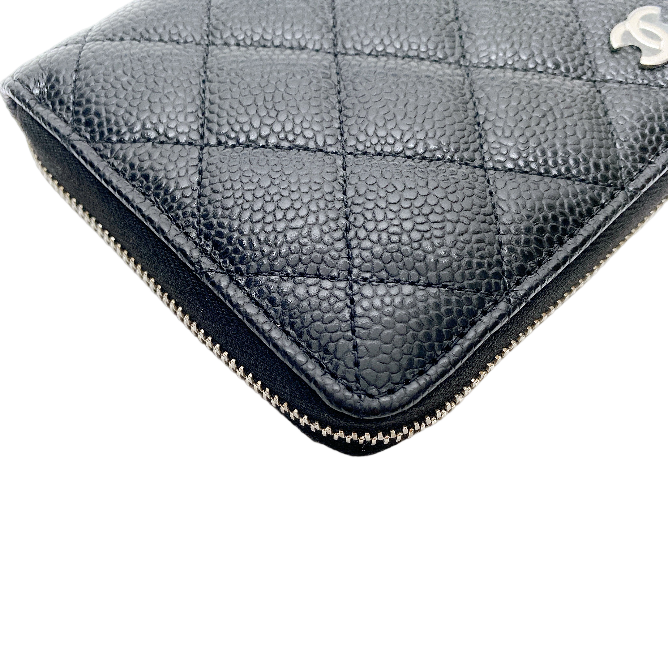 CHANEL ZIPPY WALLET
