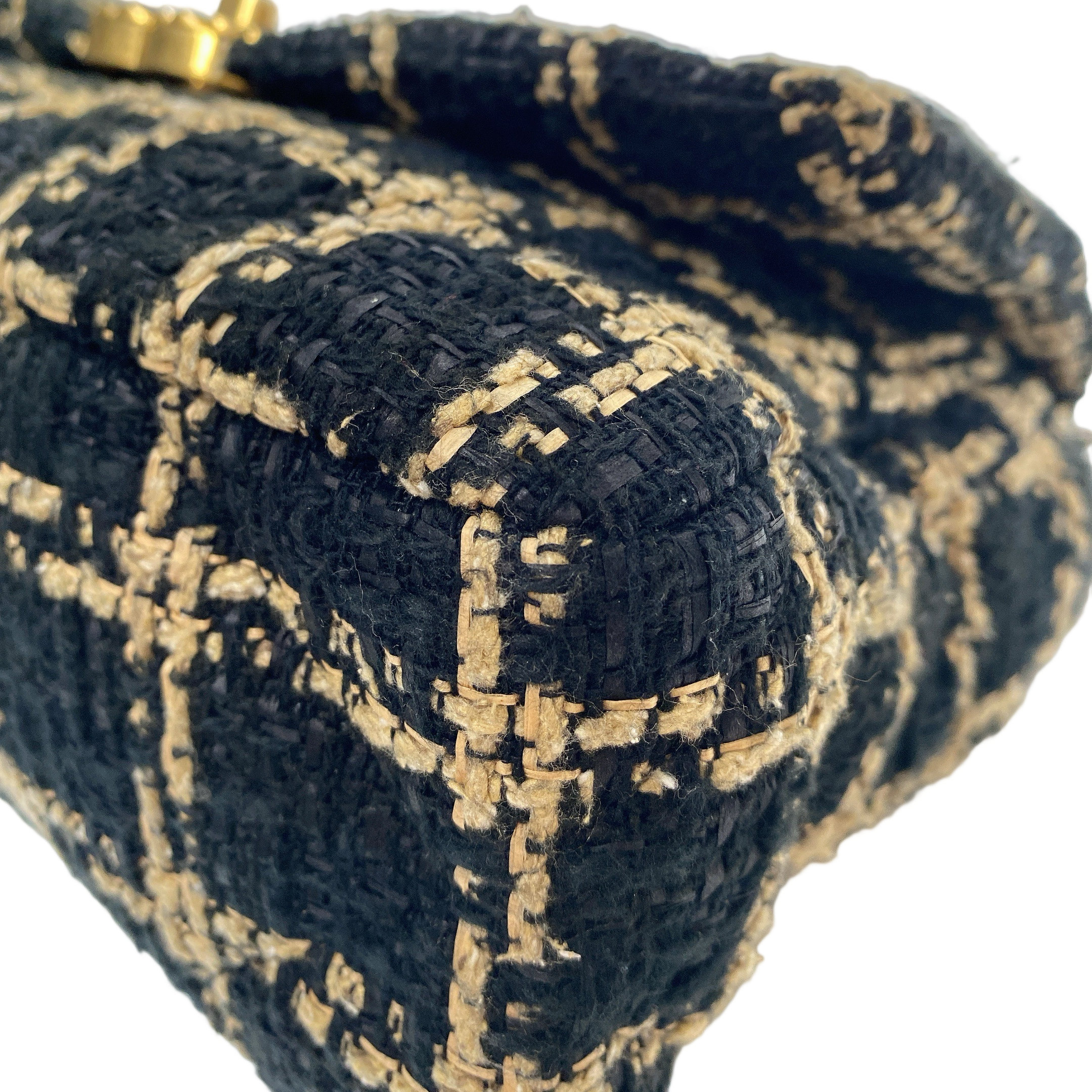 CHANEL 19 TWEED FLAP