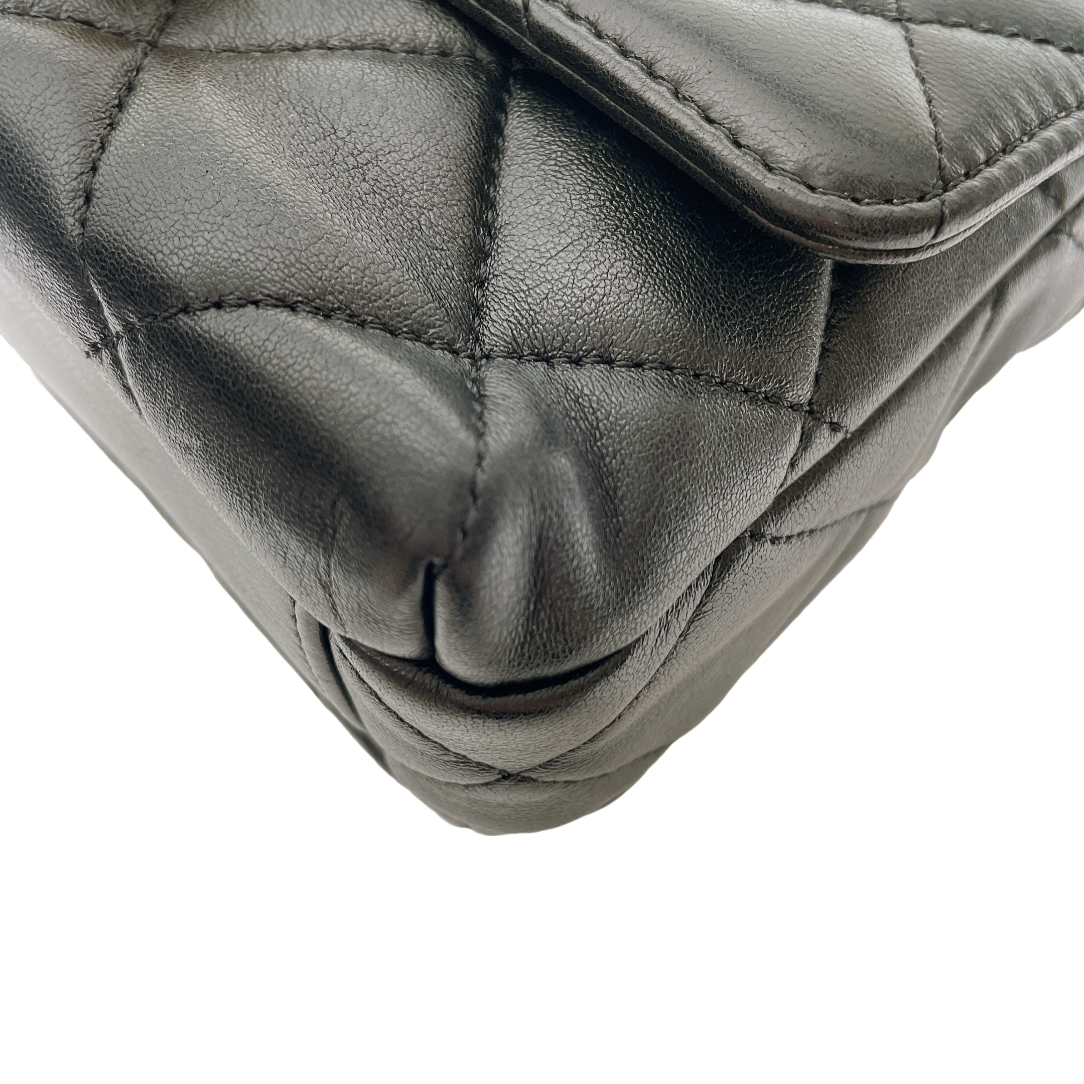 CHANEL 24A PEARL FLAP BAG