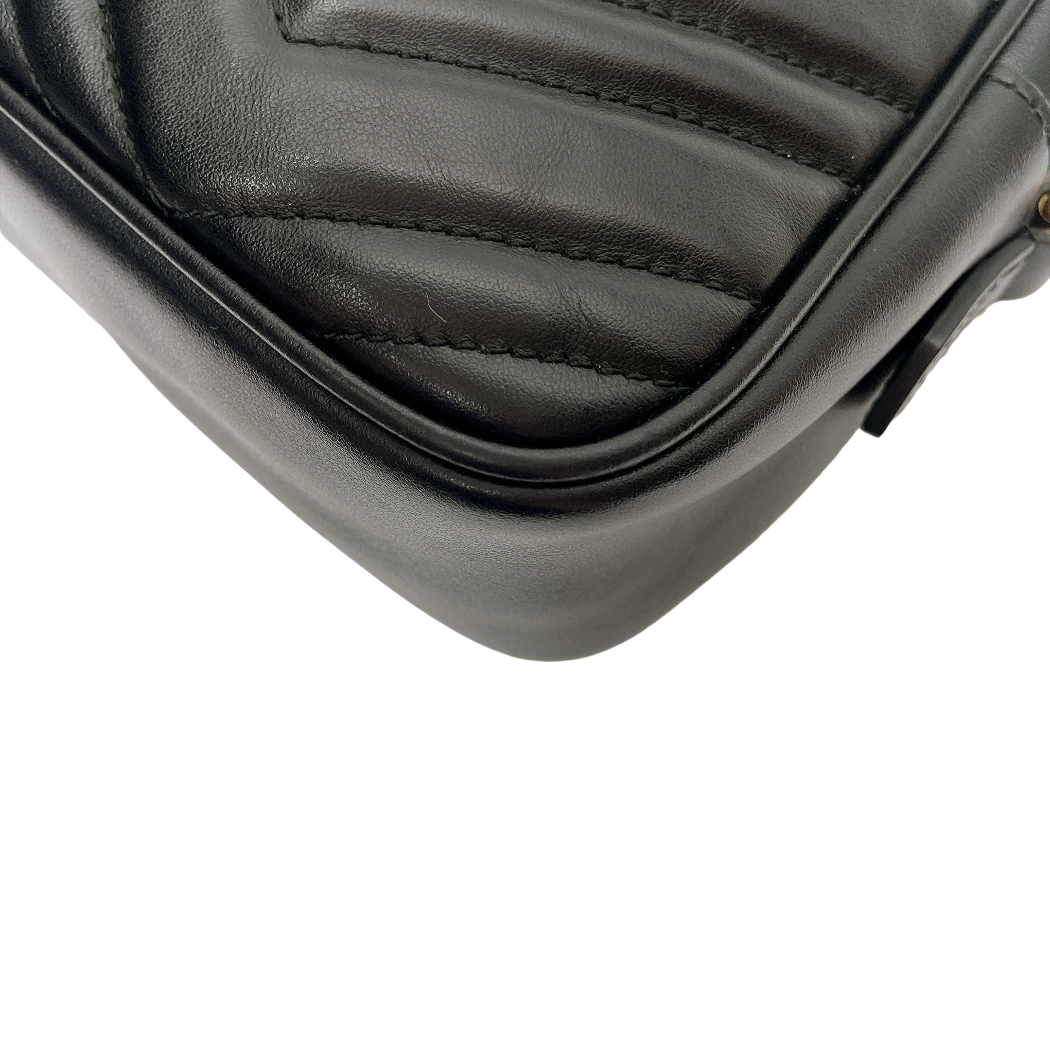GUCCI MARMONT SMALL CAMERA BAG