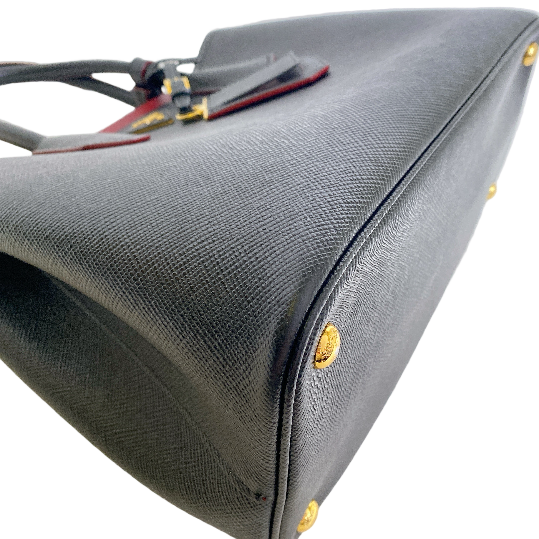 PRADA SAFFIANO CUIR IN BLACK