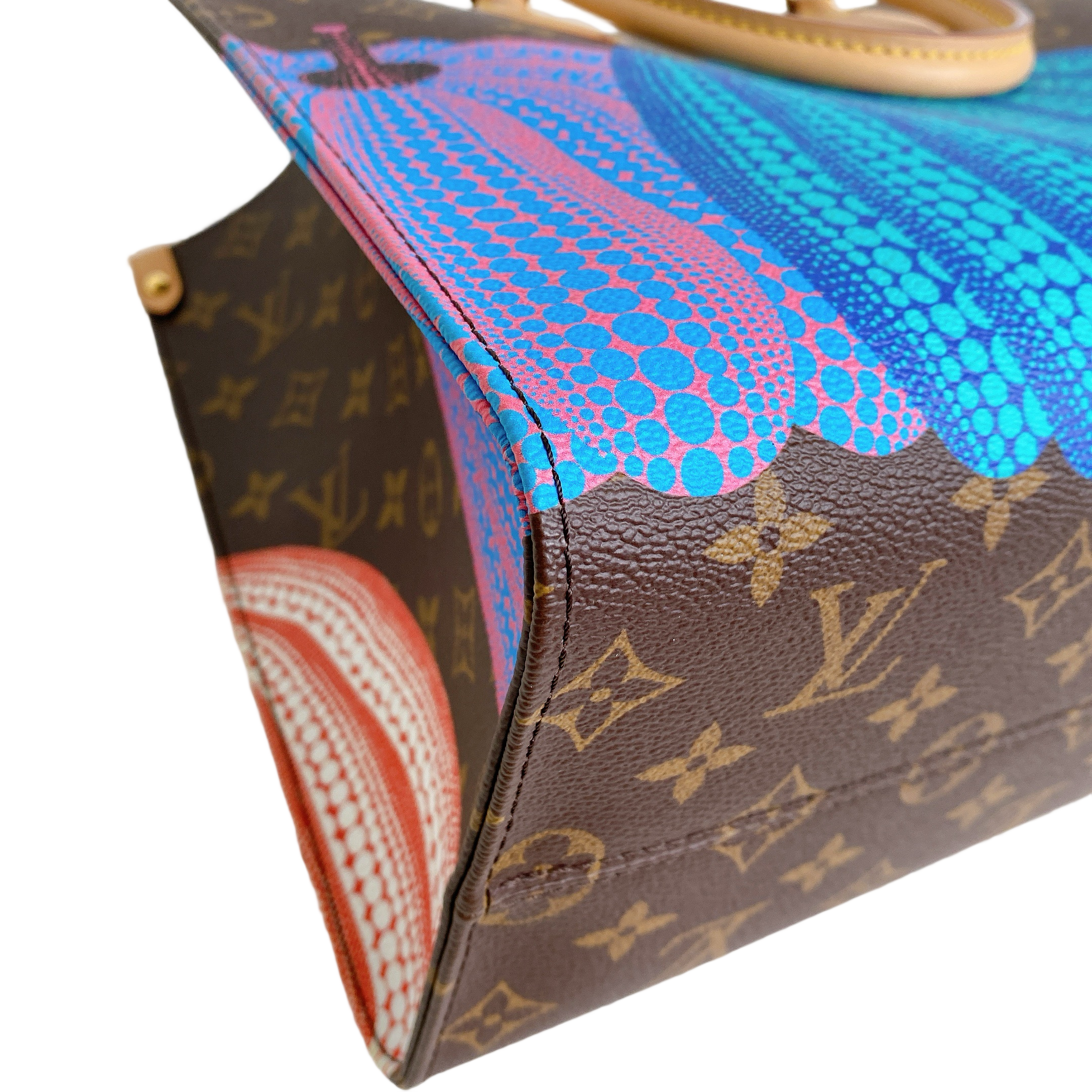LV ONTHEGO MM (YAYOI KUSAMA)