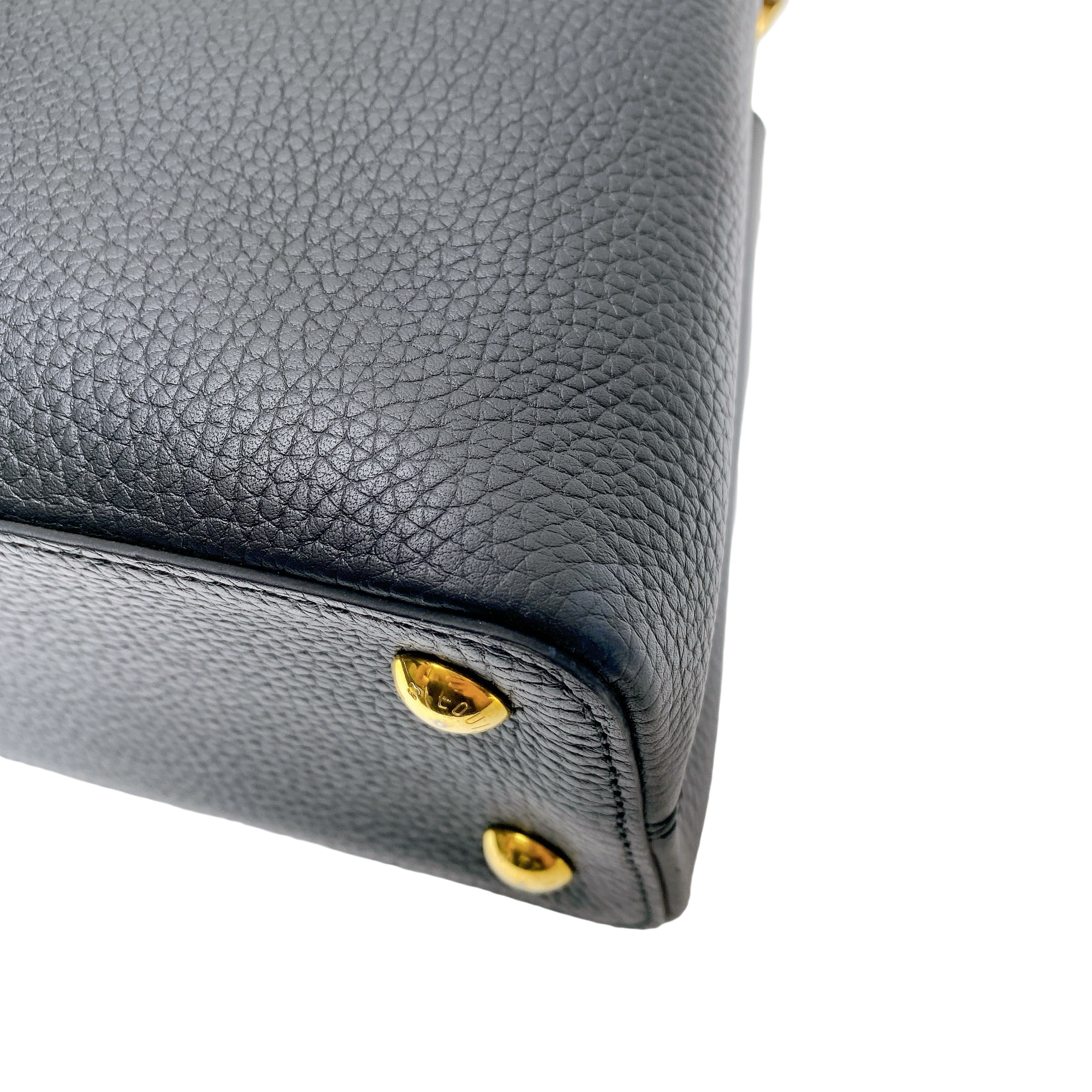 LV CAPUCINES MM