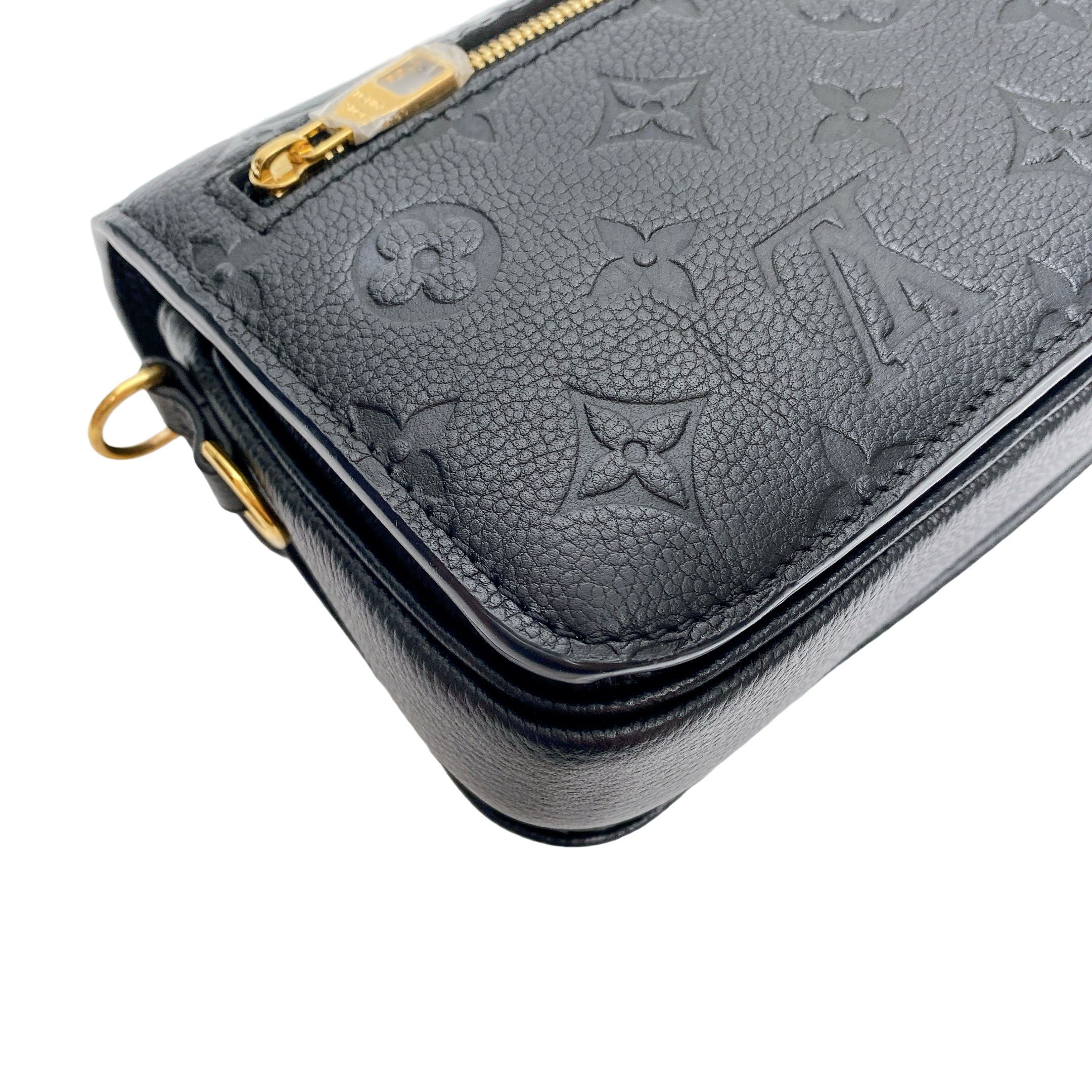 LV POCHETTE METIS EAST WEST