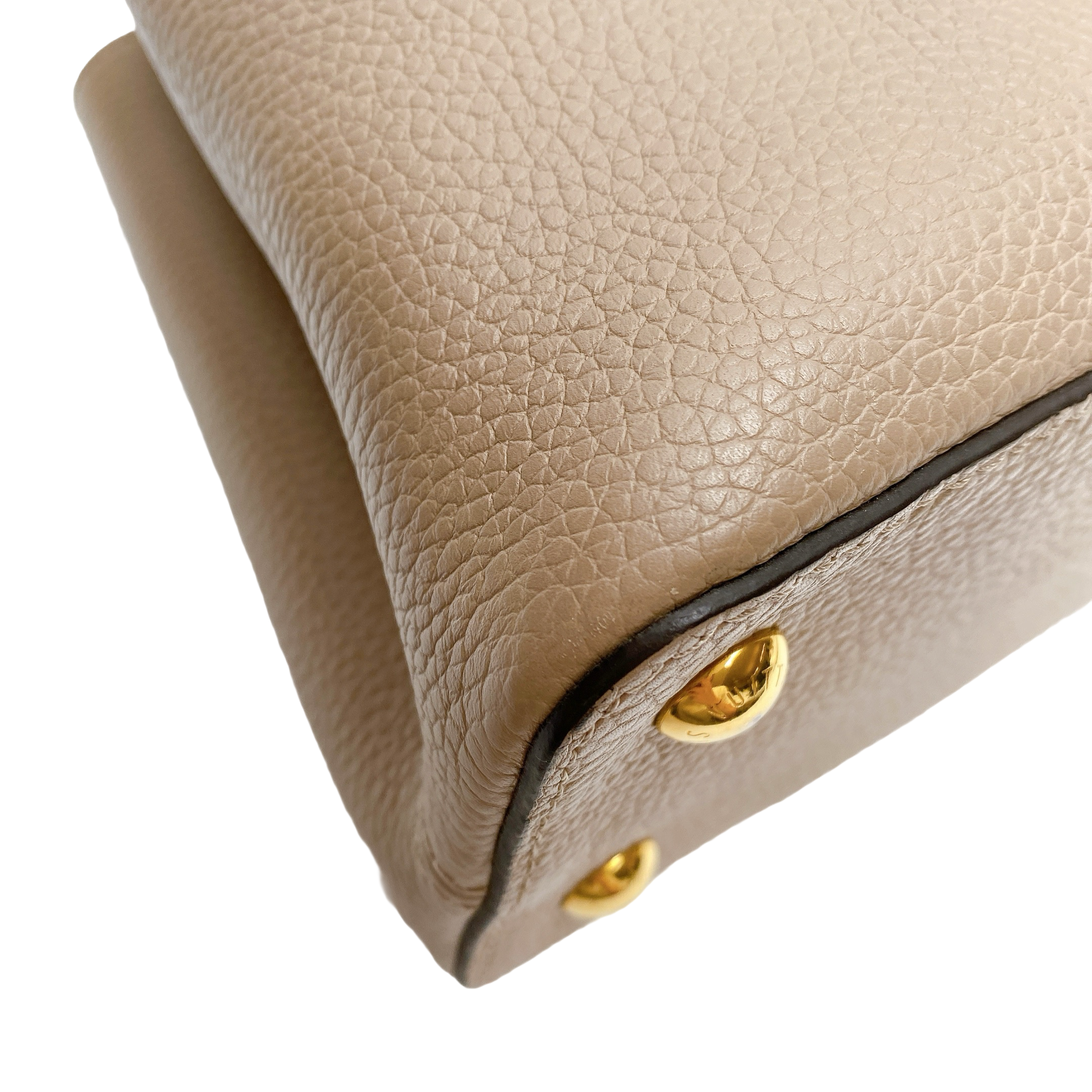 LV CAPUCINES MM