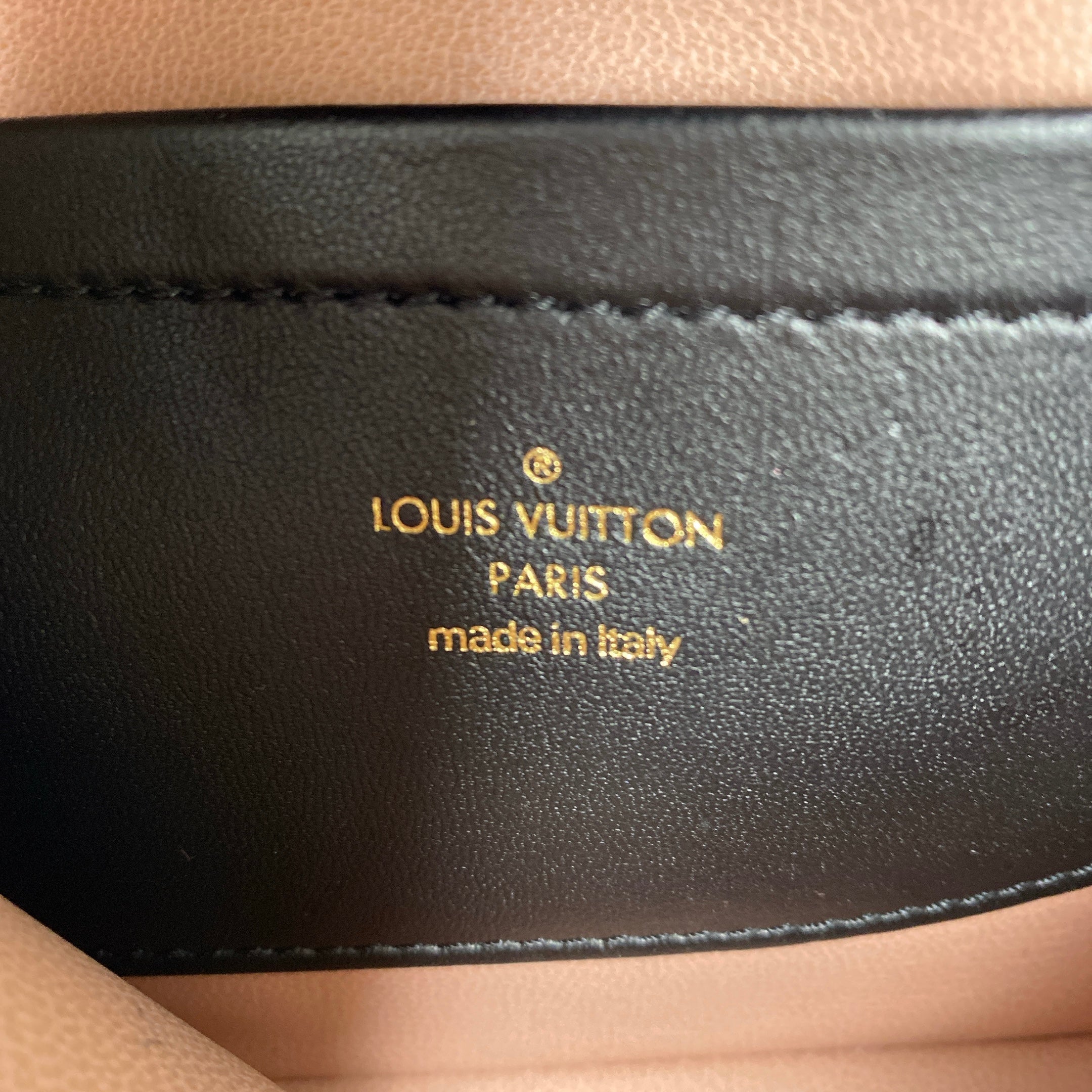 LV POCHETTE COUSSIN