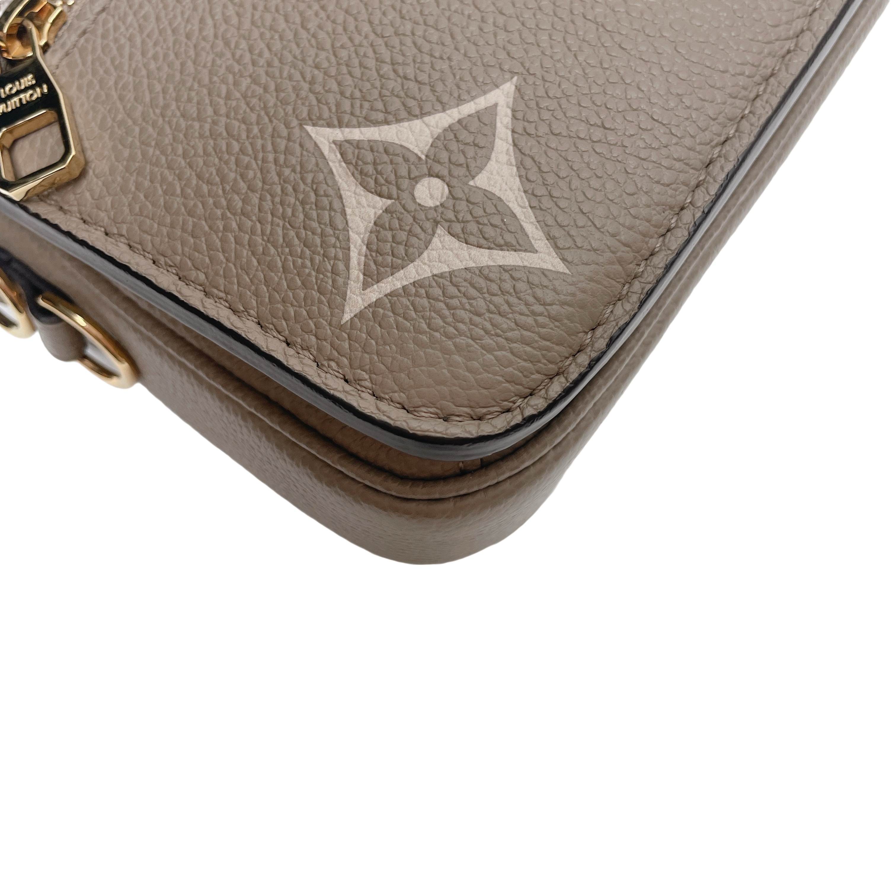 LV POCHETTE MÉTIS EAST WEST