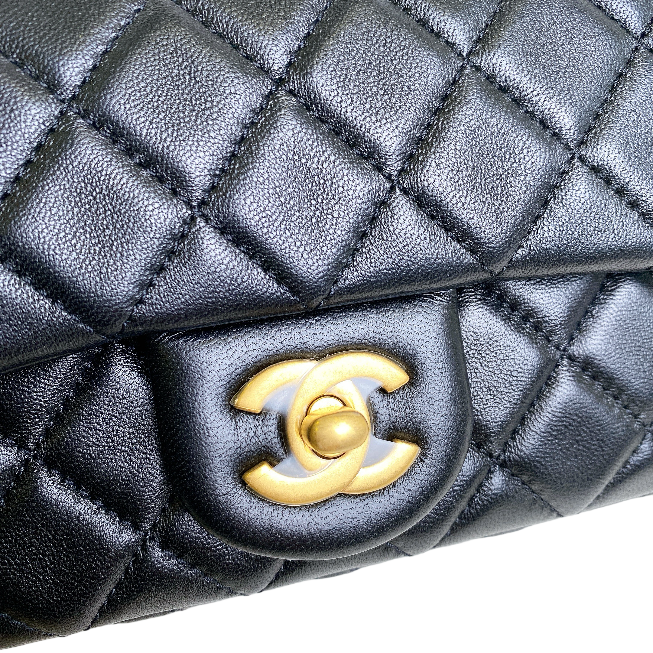 CHANEL CF RECTANGULAR PEARL CRUSH