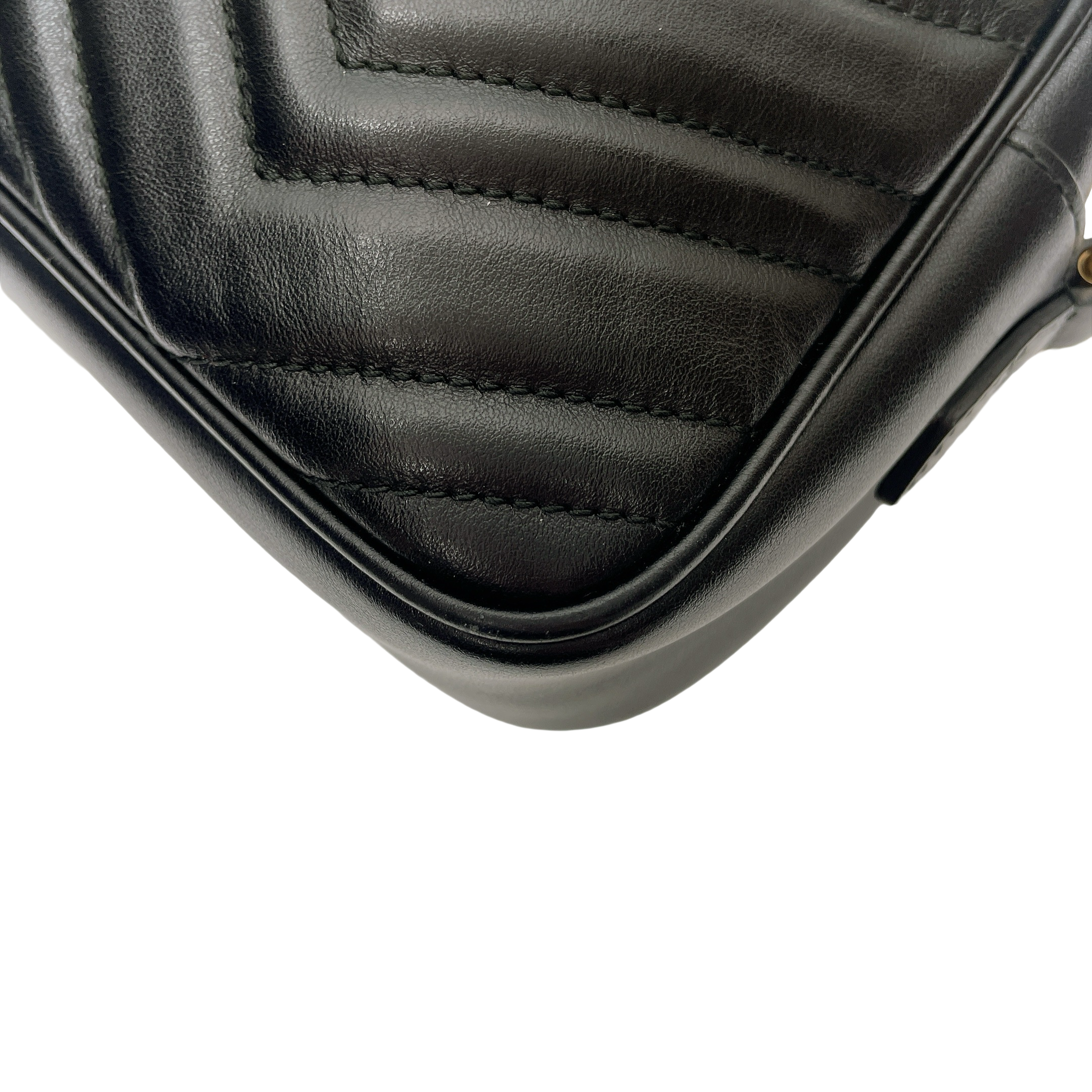 GUCCI MARMONT SMALL CAMERA BAG