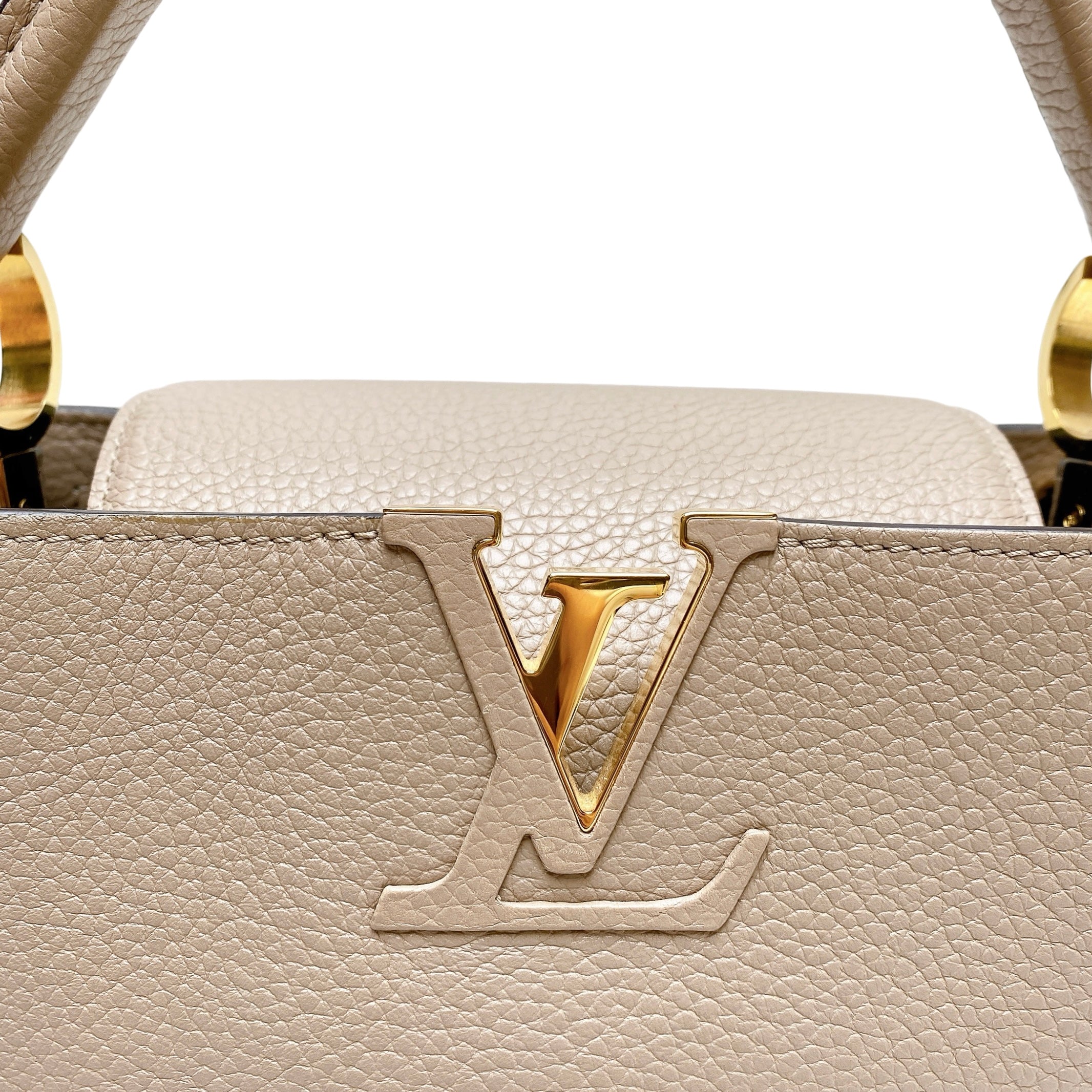 LV CAPUCINES MM
