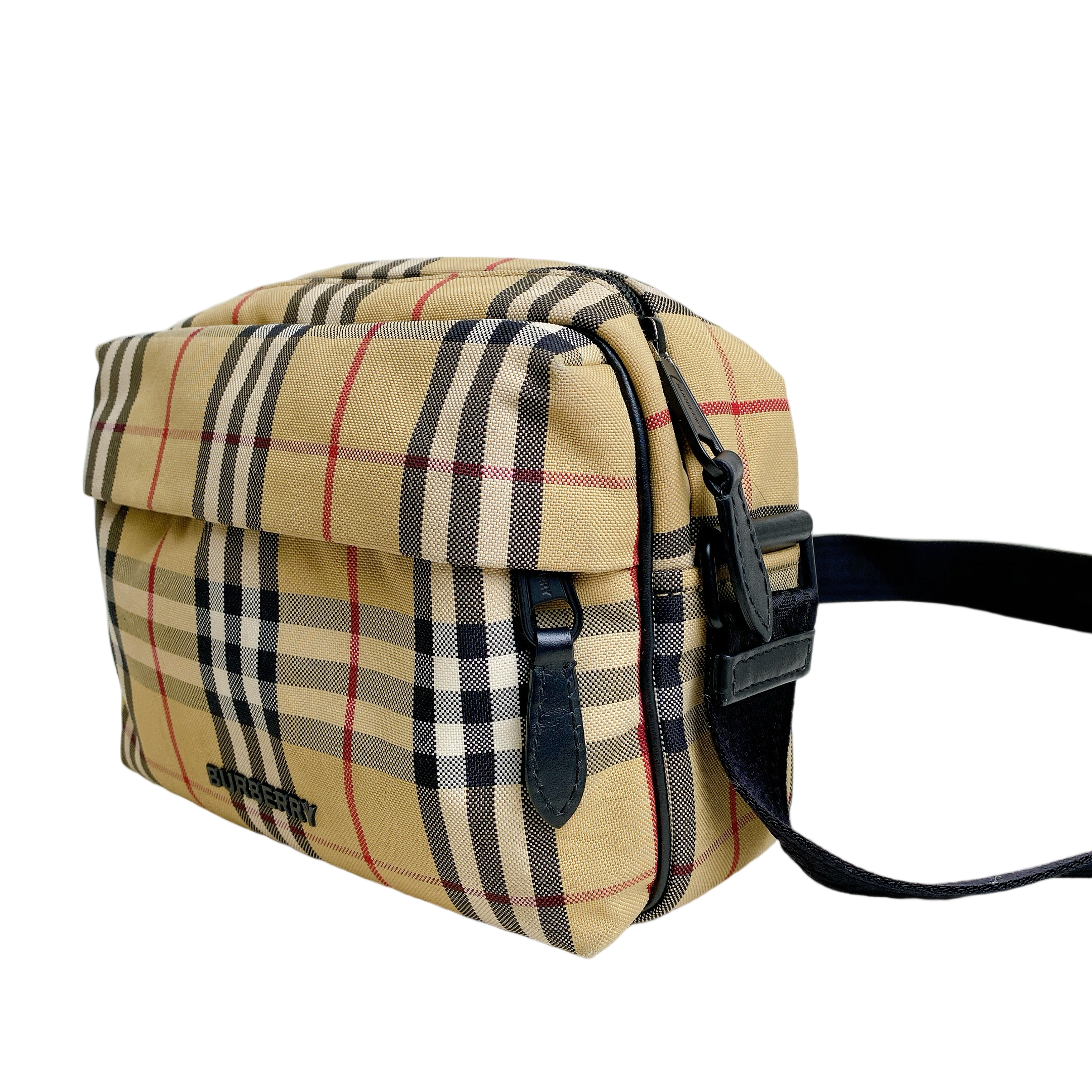 BURBERRY SLING BAG