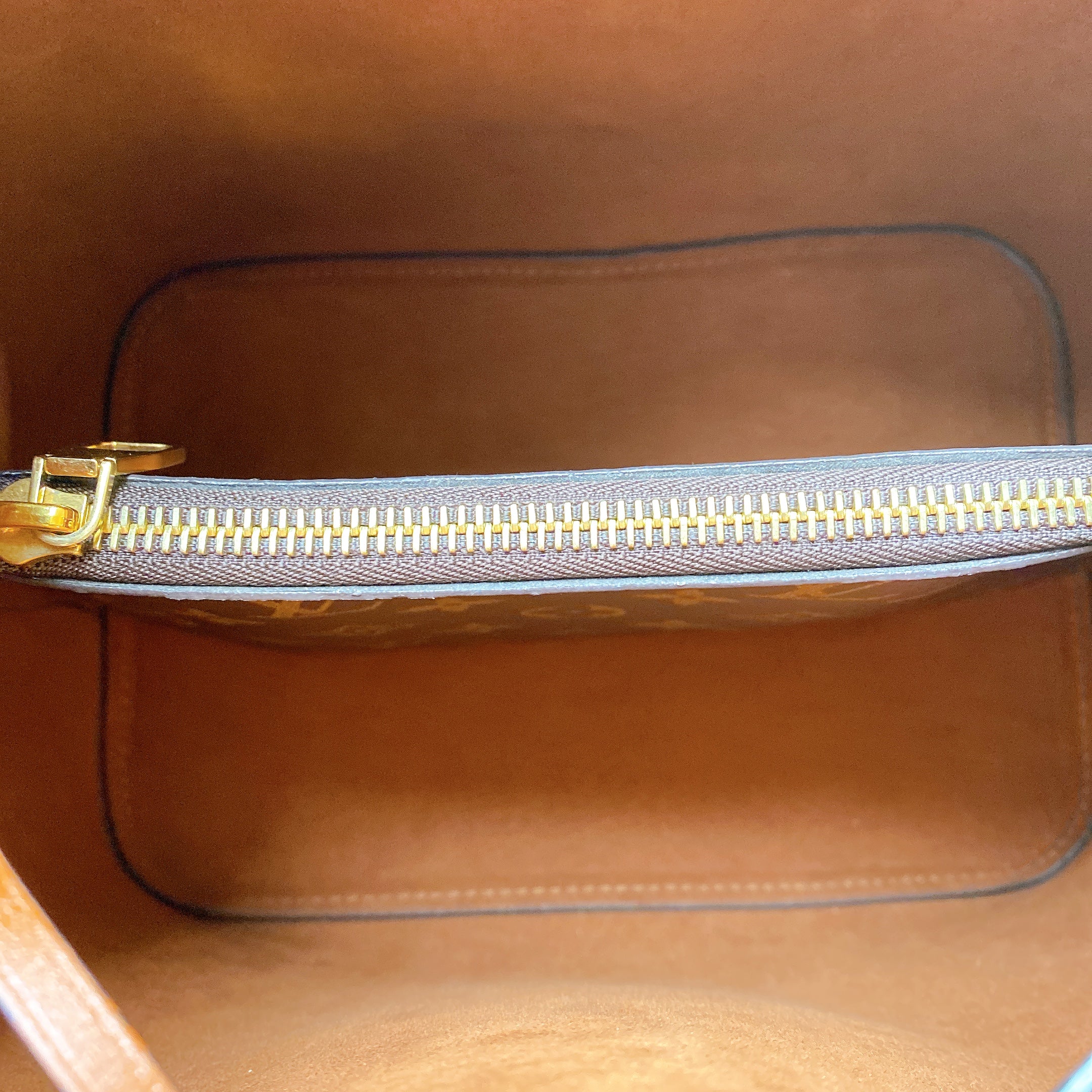 LV NEONOE MM CARAMEL