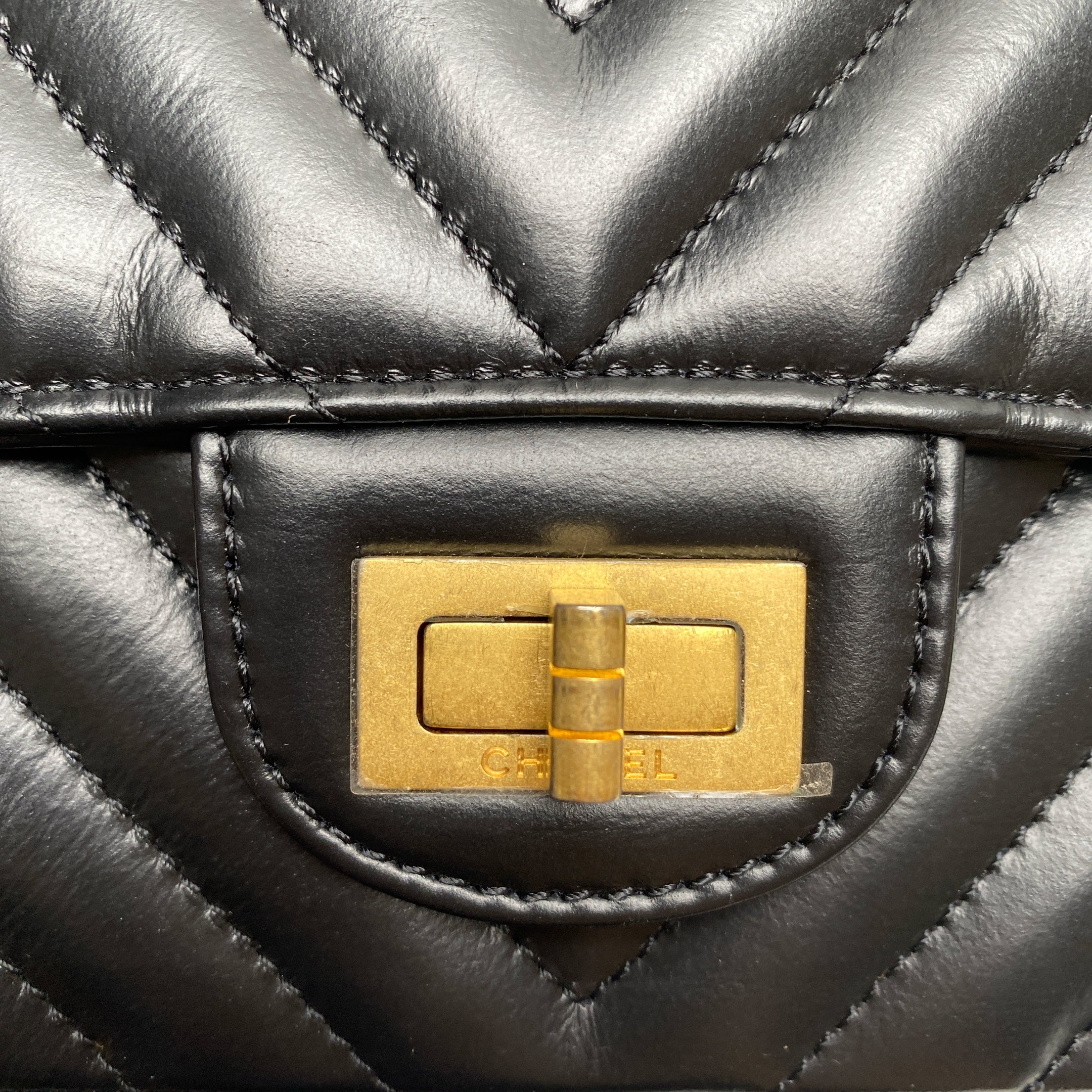 CHANEL 2.55 MINI