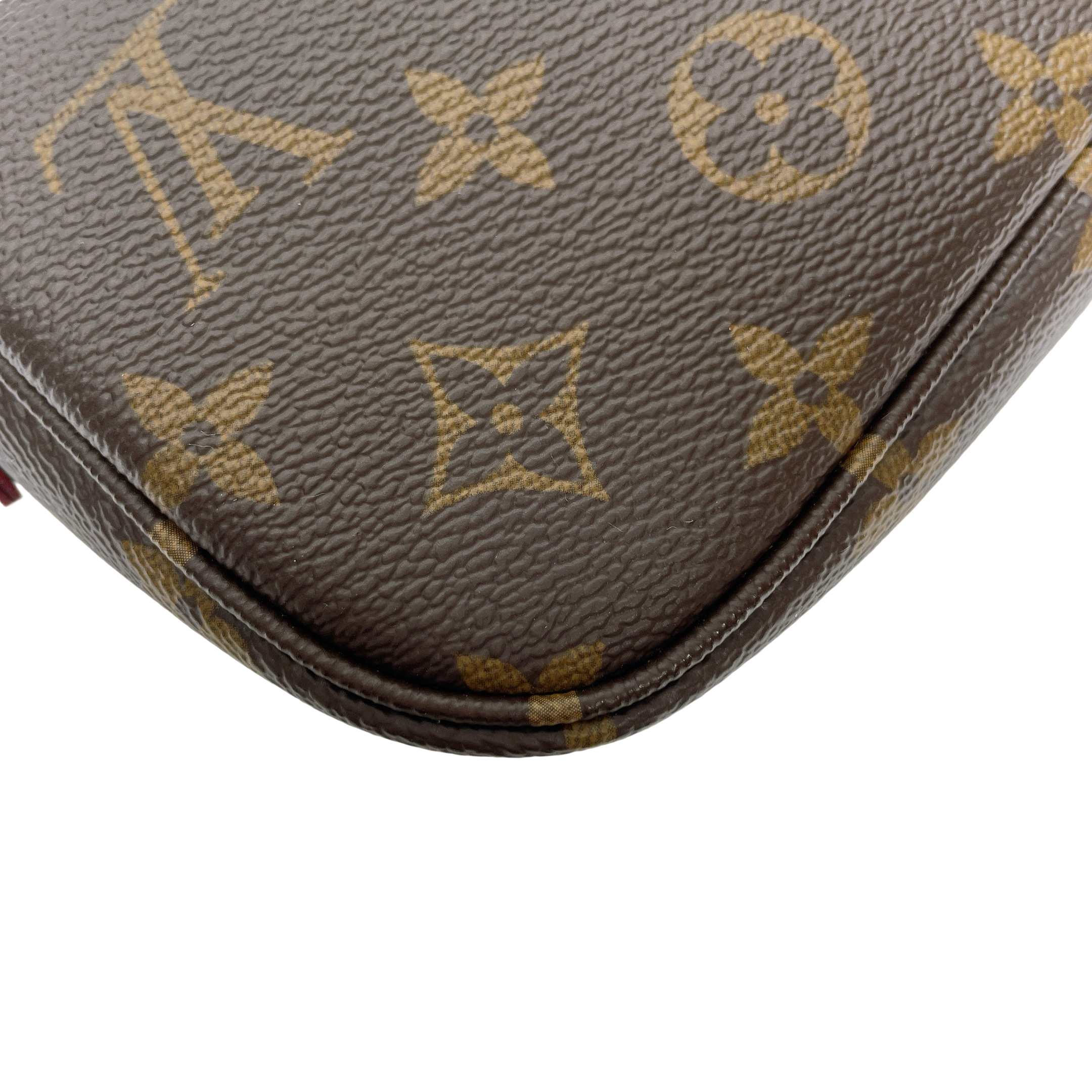 LV IVY WALLET ON CHAIN