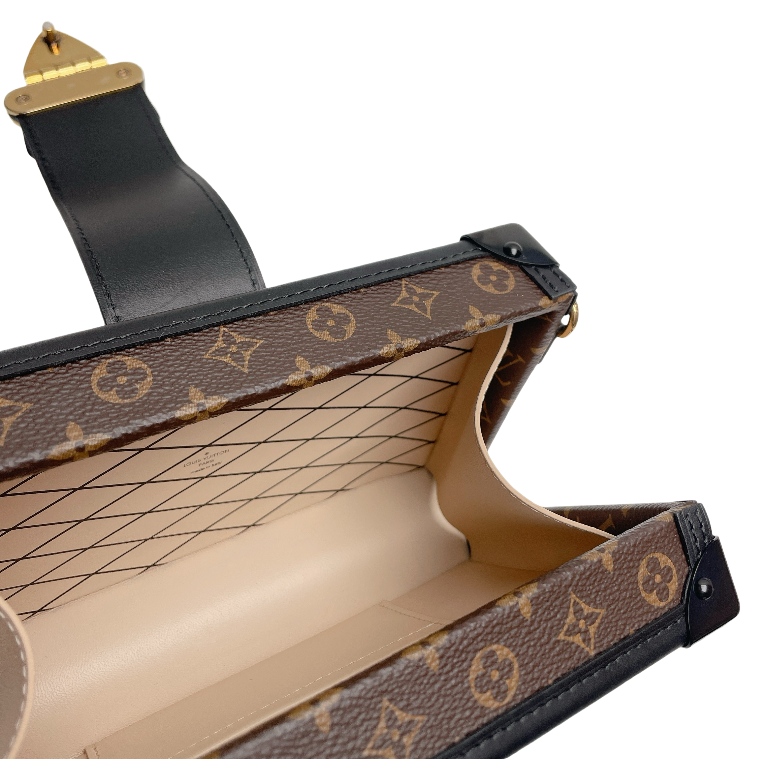 LV PETITE MALLE