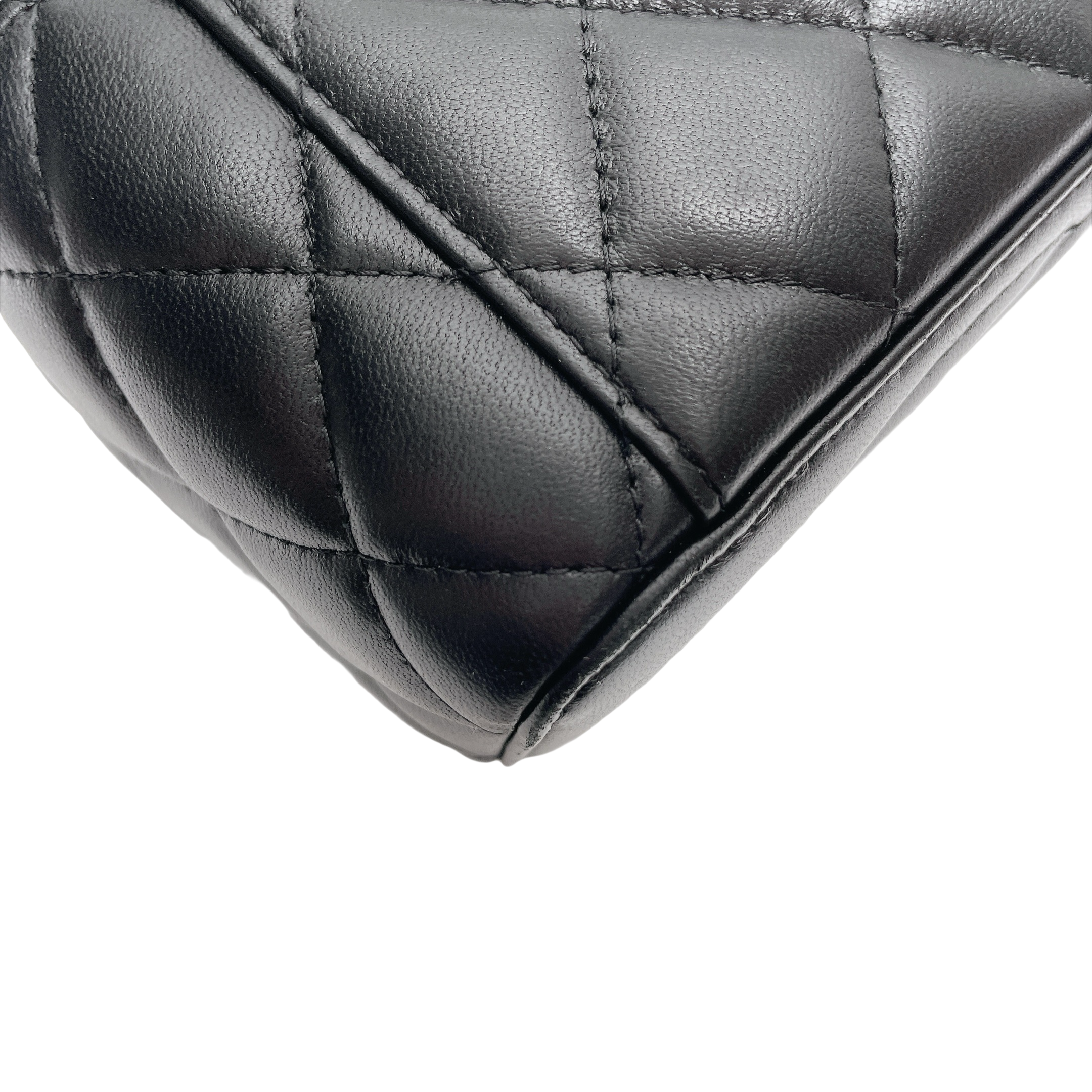 CHANEL VANITY PEARL CRUSH