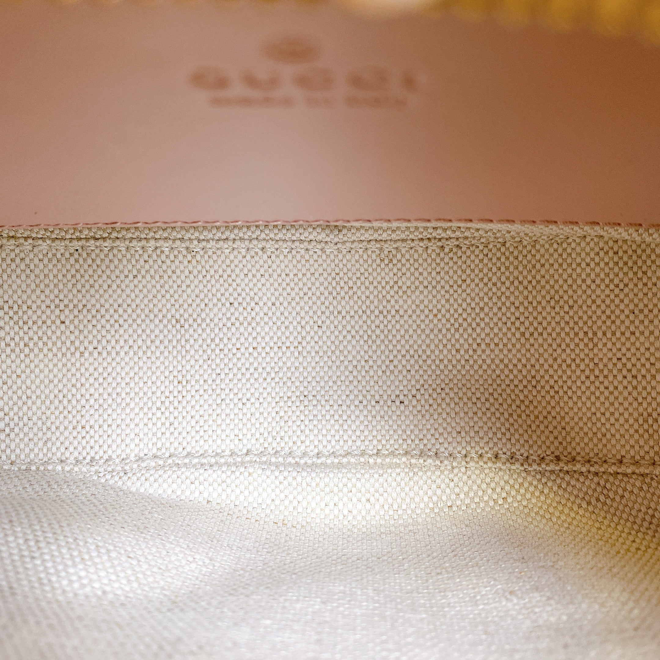 GUCCI SLING BAG IN PINK